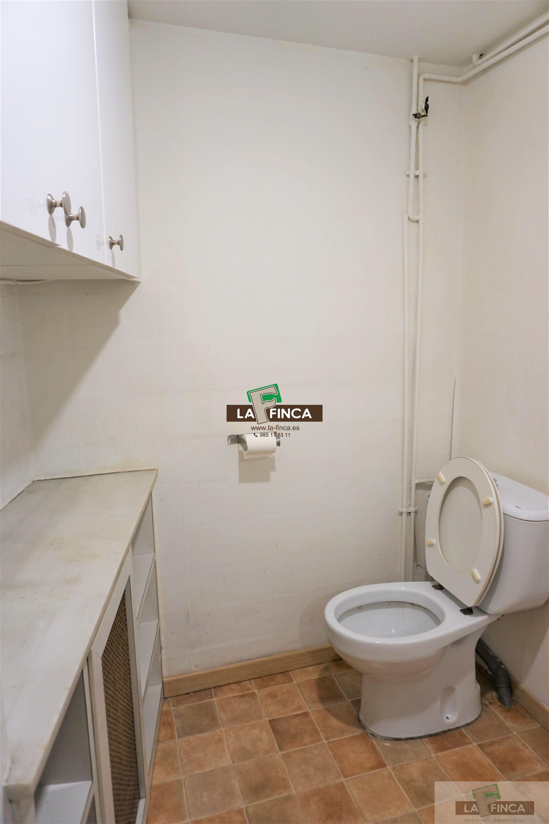 For rent of commercial in Oviedo