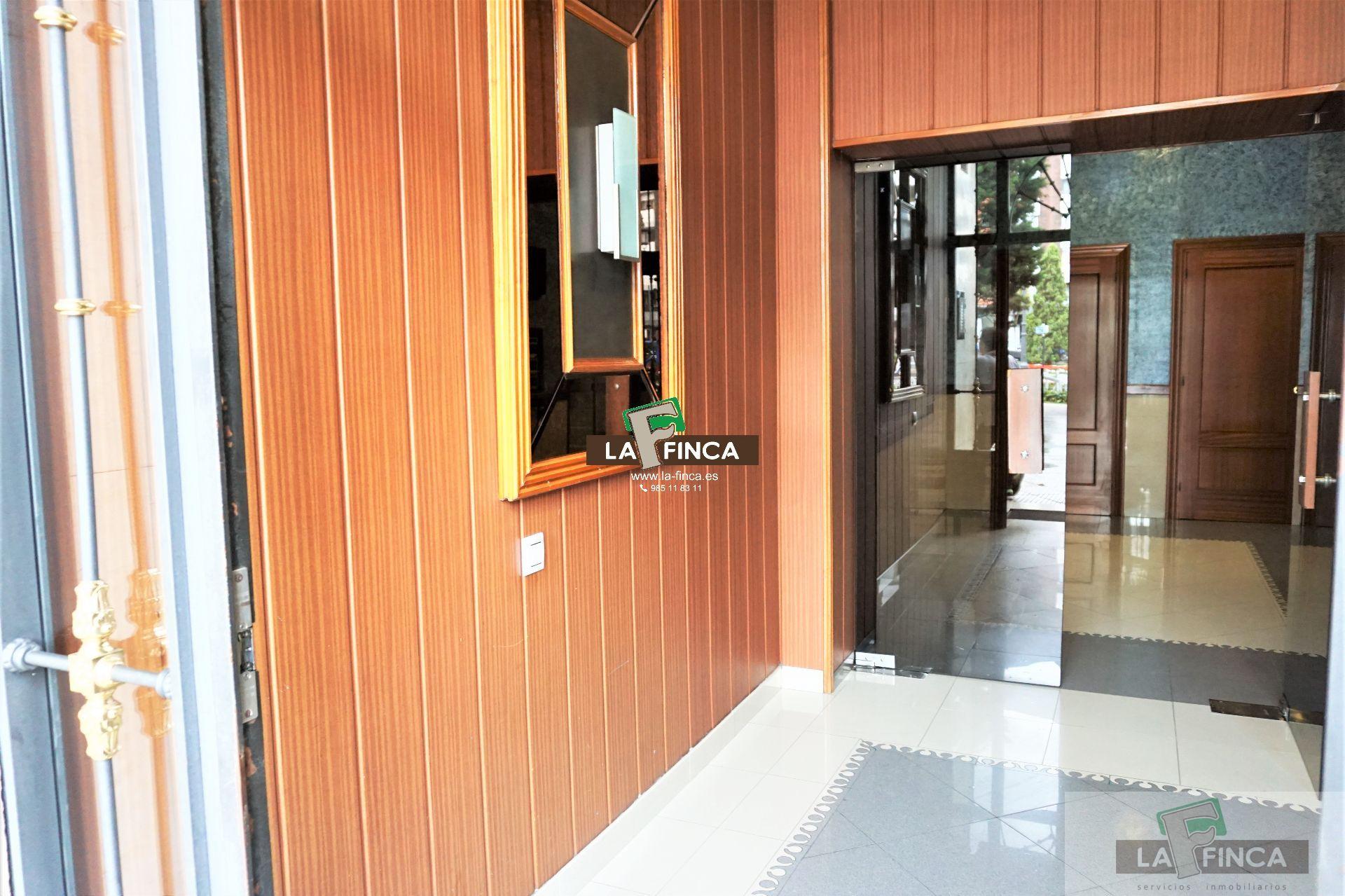 For rent of commercial in Oviedo