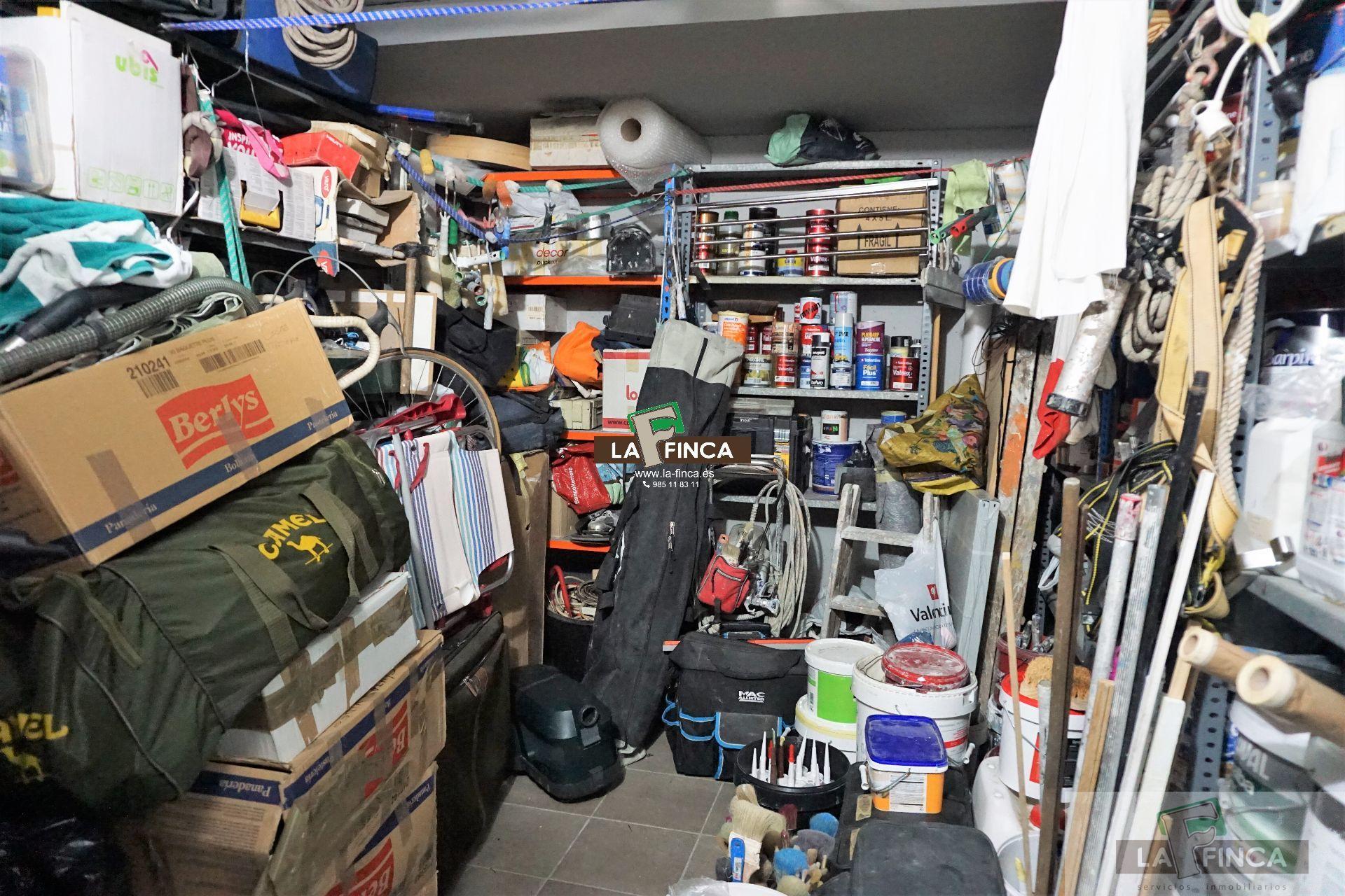 For sale of garage in Oviedo
