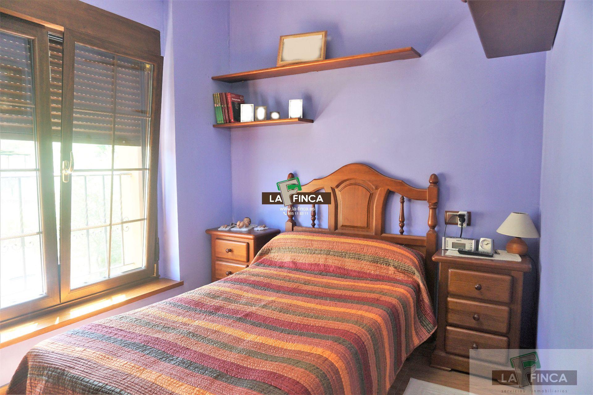 For sale of house in Oviedo