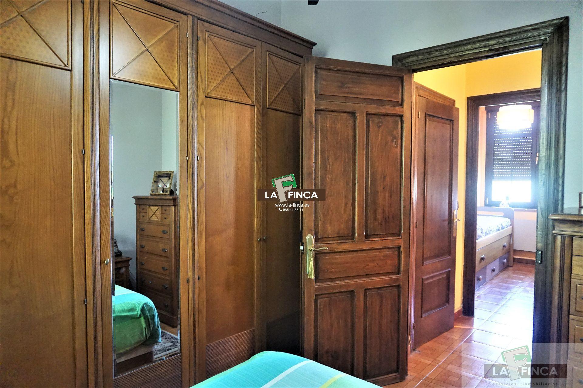 For sale of house in Oviedo