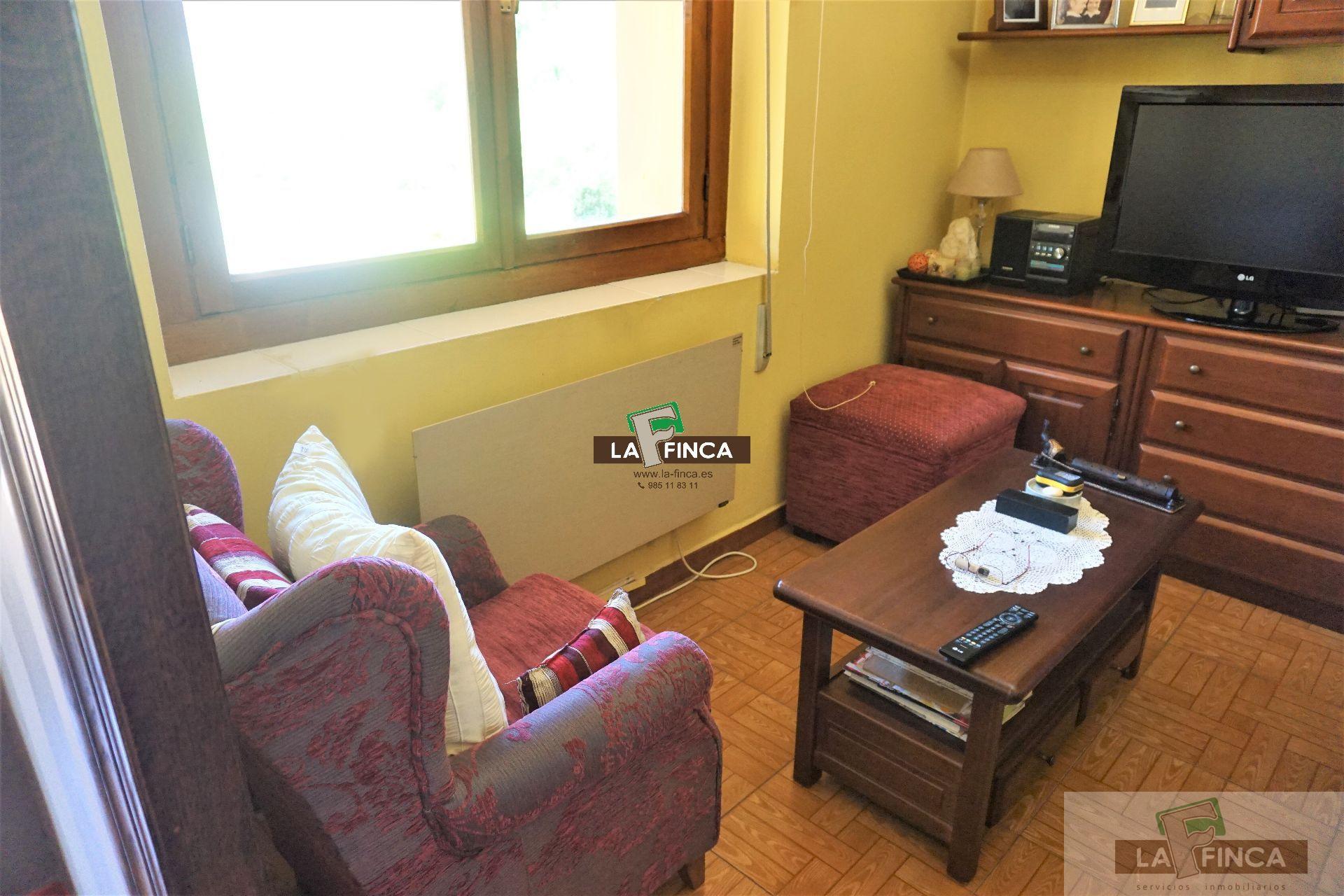 For sale of house in Oviedo