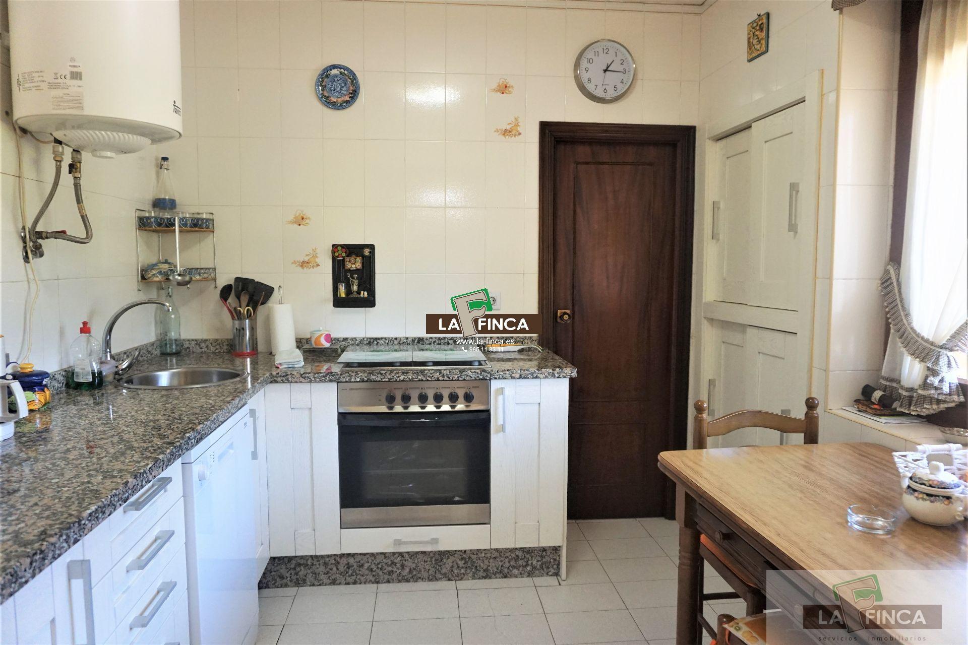 For sale of house in Oviedo