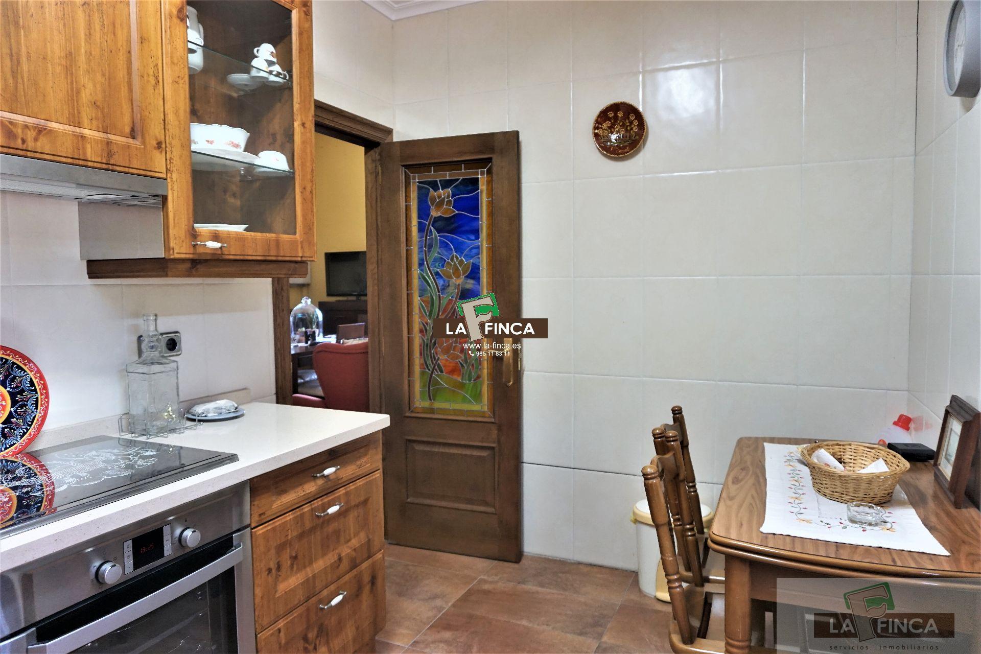 For sale of house in Oviedo