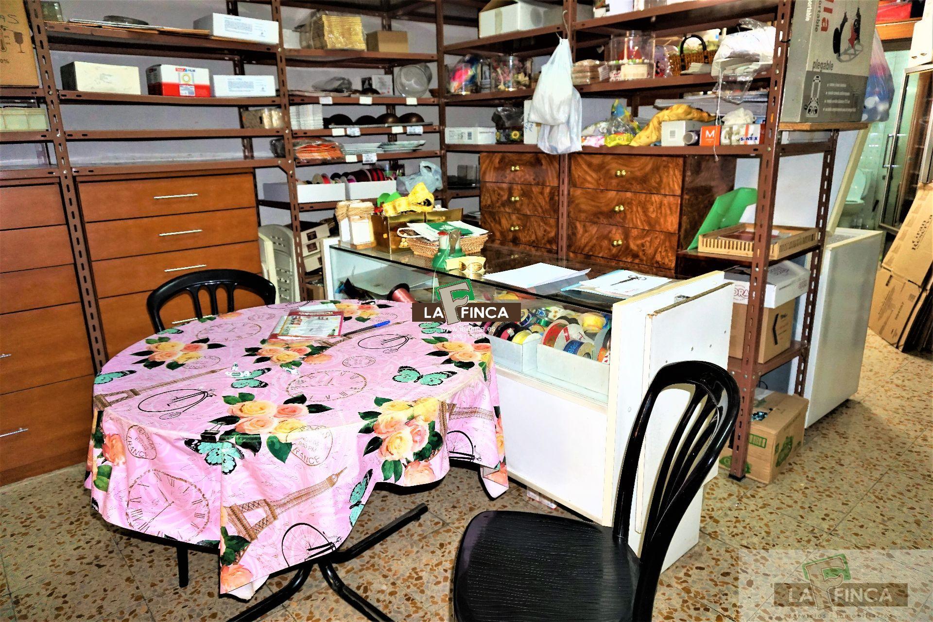 For sale of commercial in Oviedo