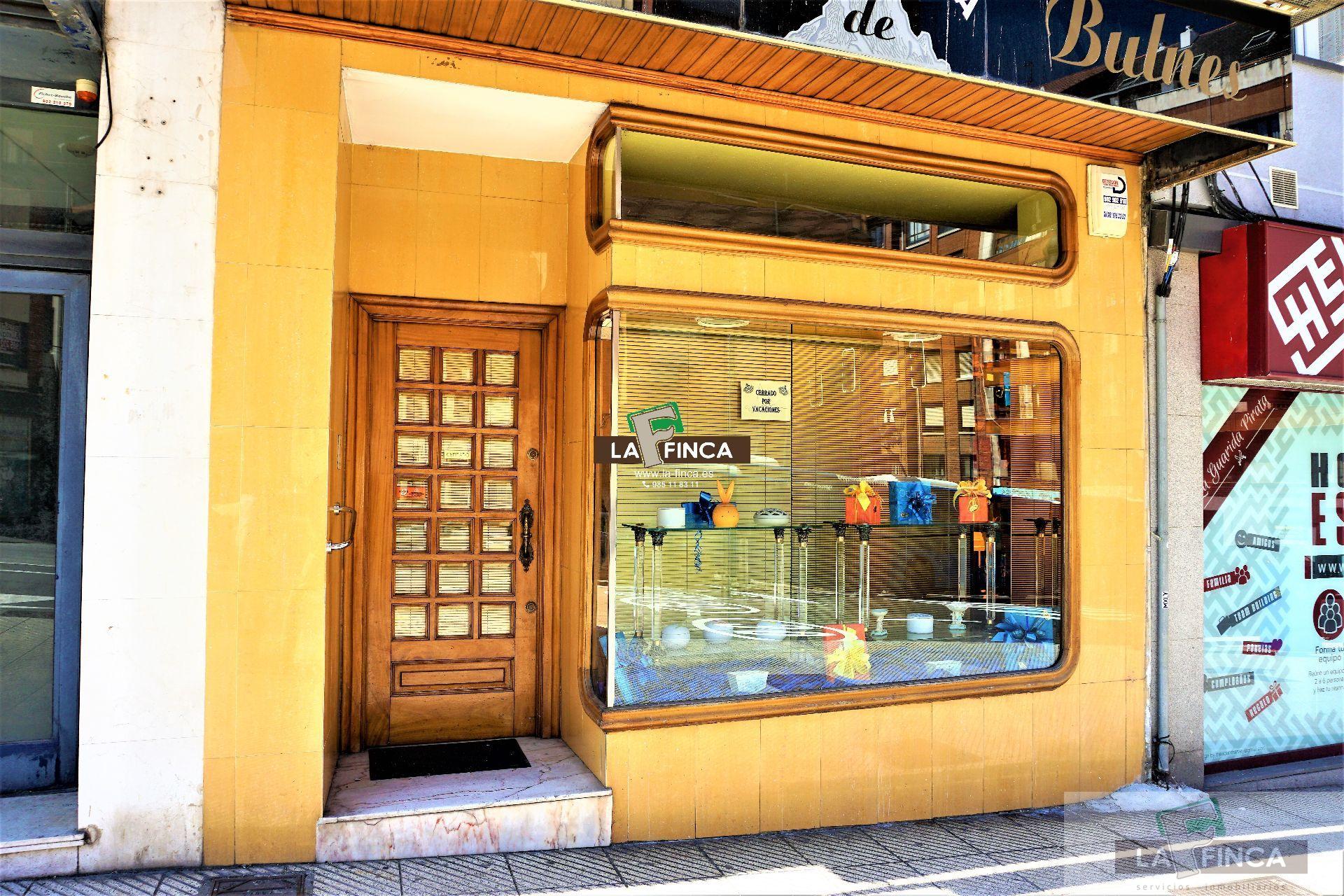For sale of commercial in Oviedo