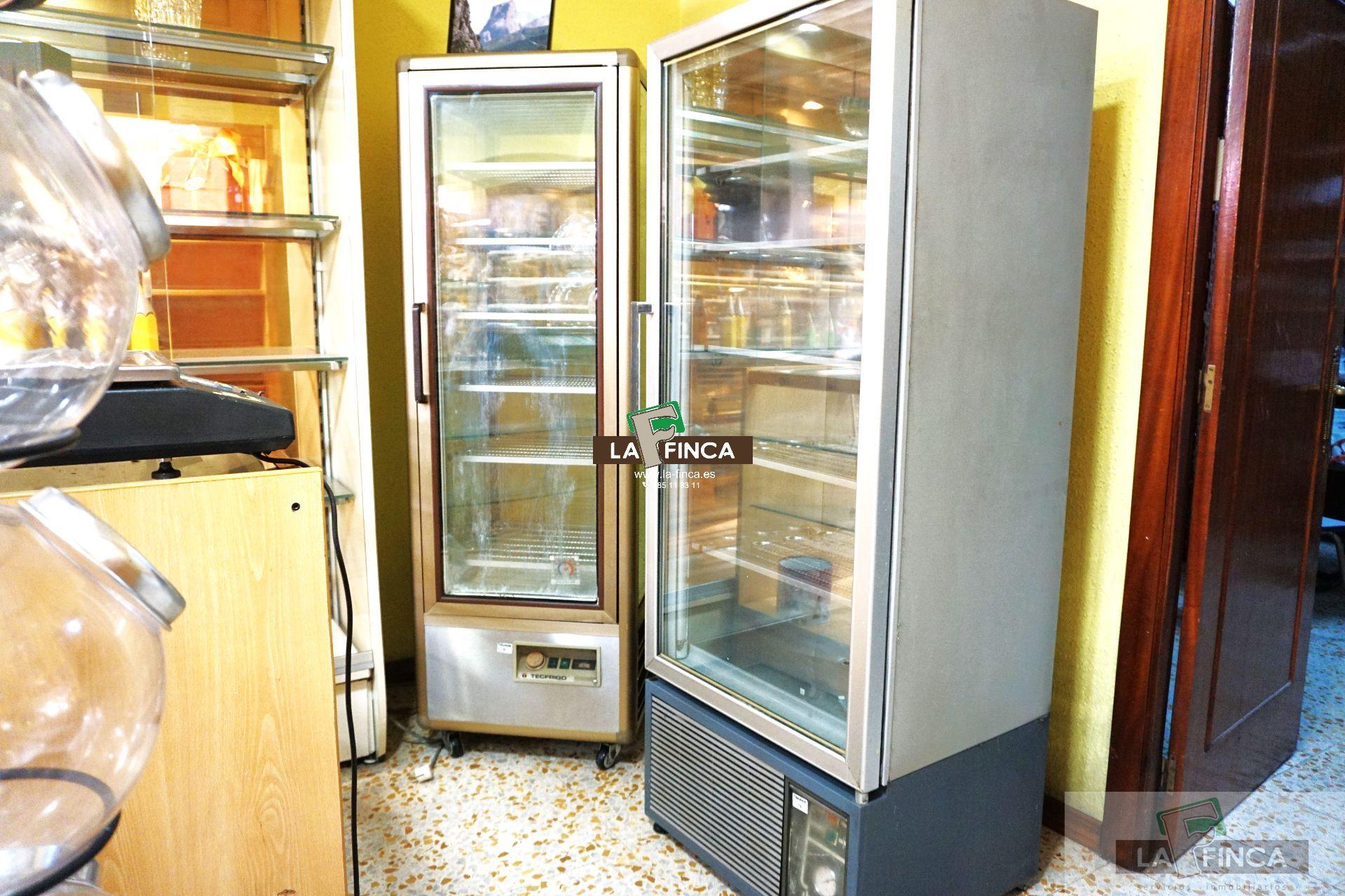 For sale of commercial in Oviedo