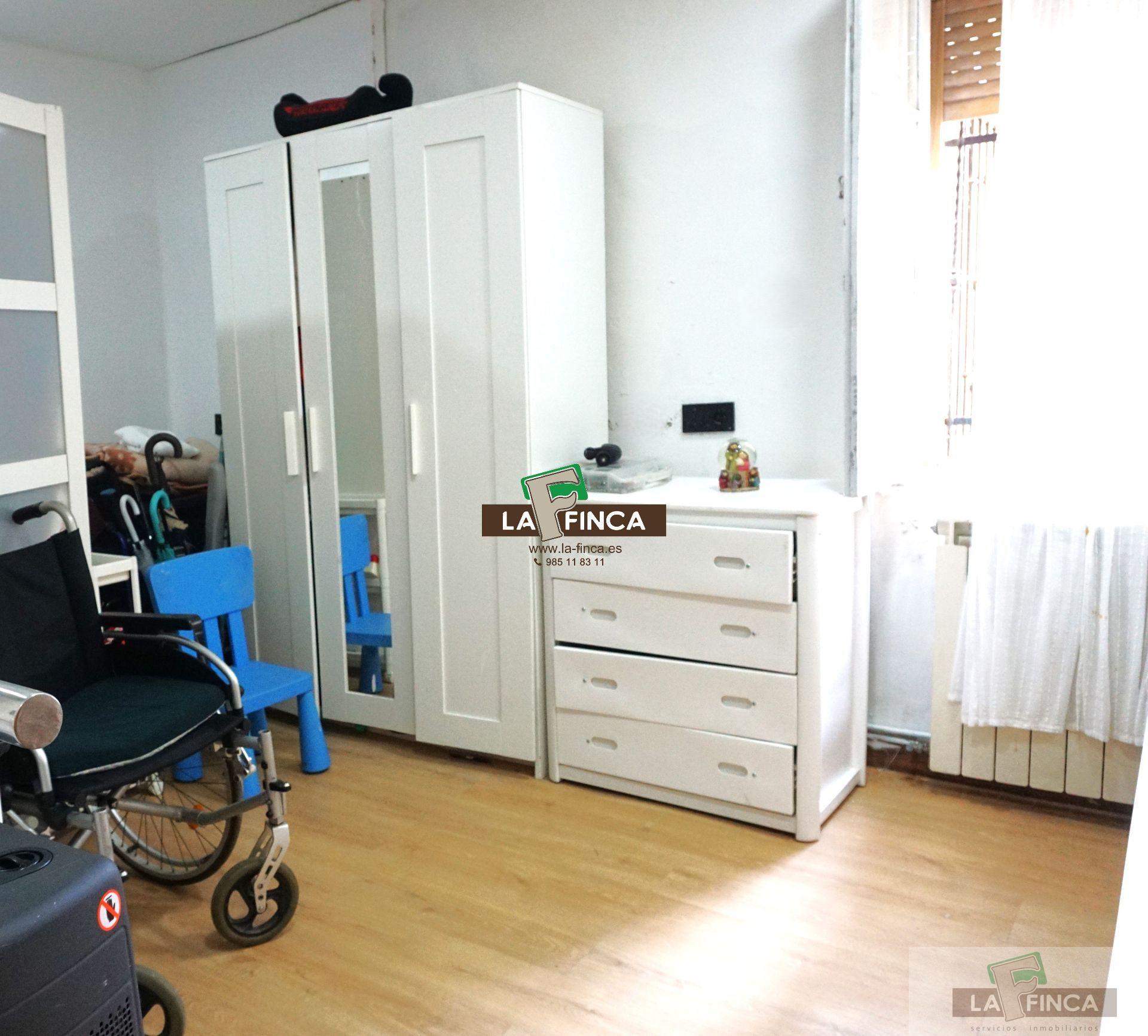 For sale of flat in Oviedo