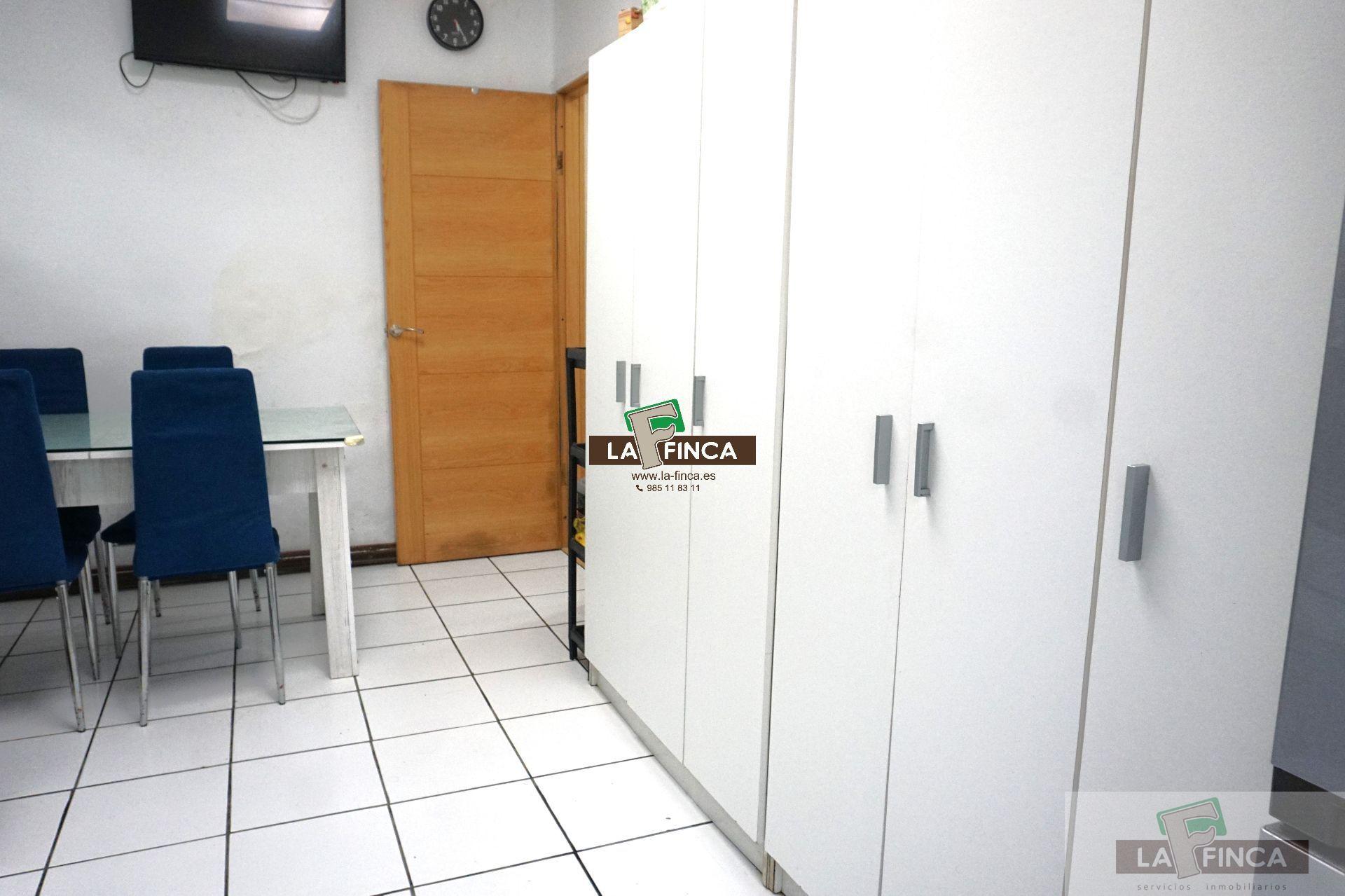 For sale of flat in Oviedo
