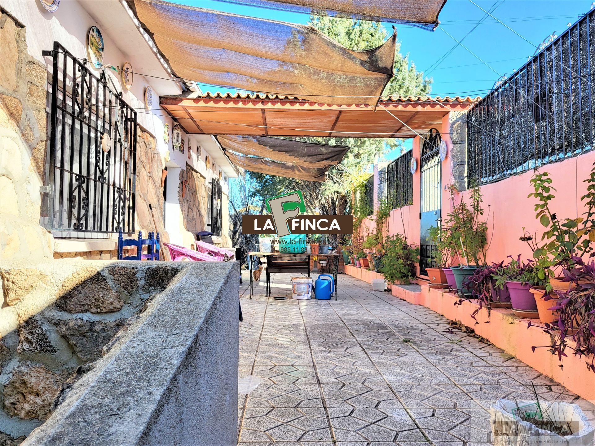 For sale of villa in Toledo