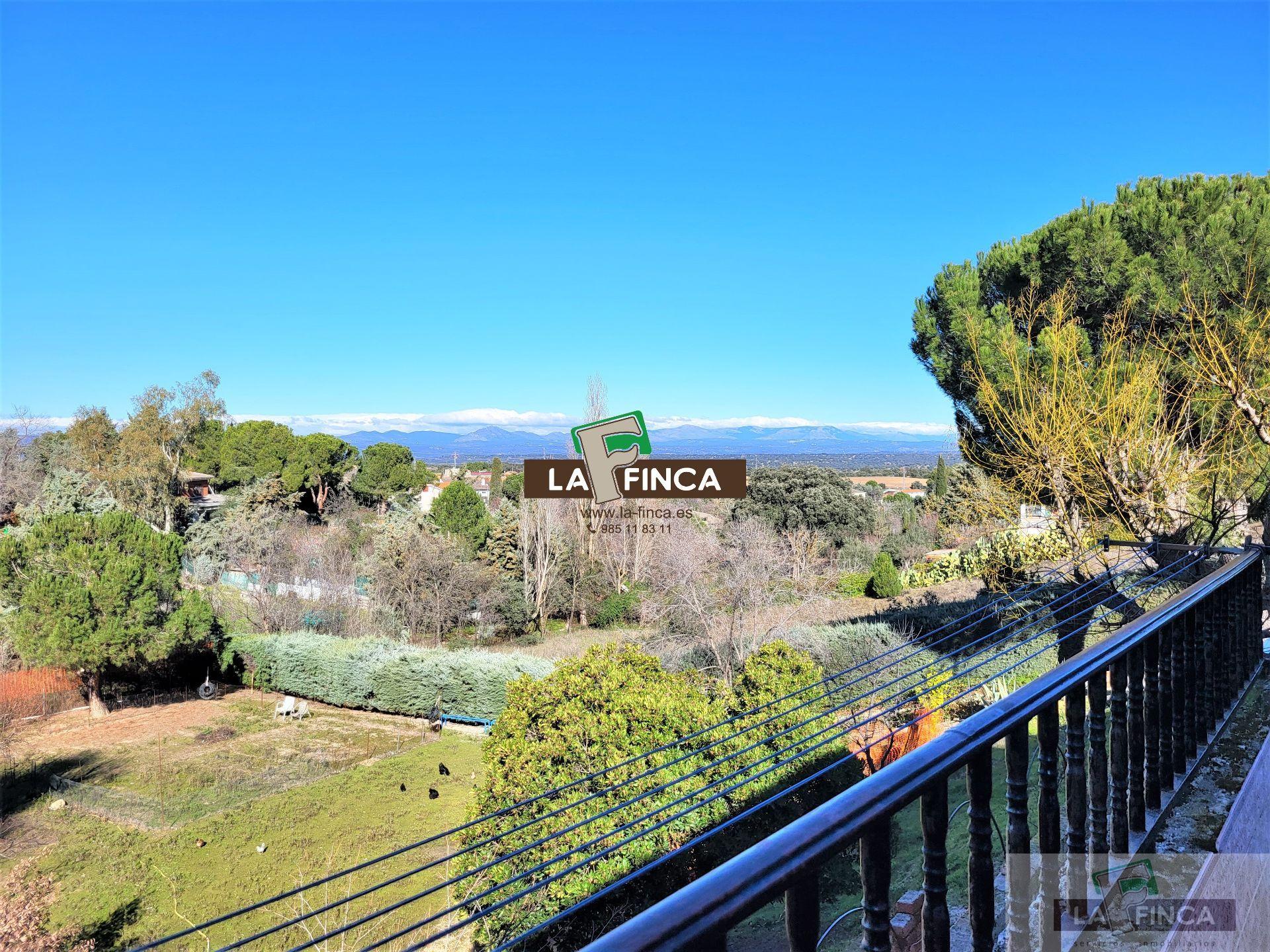 For sale of villa in Toledo