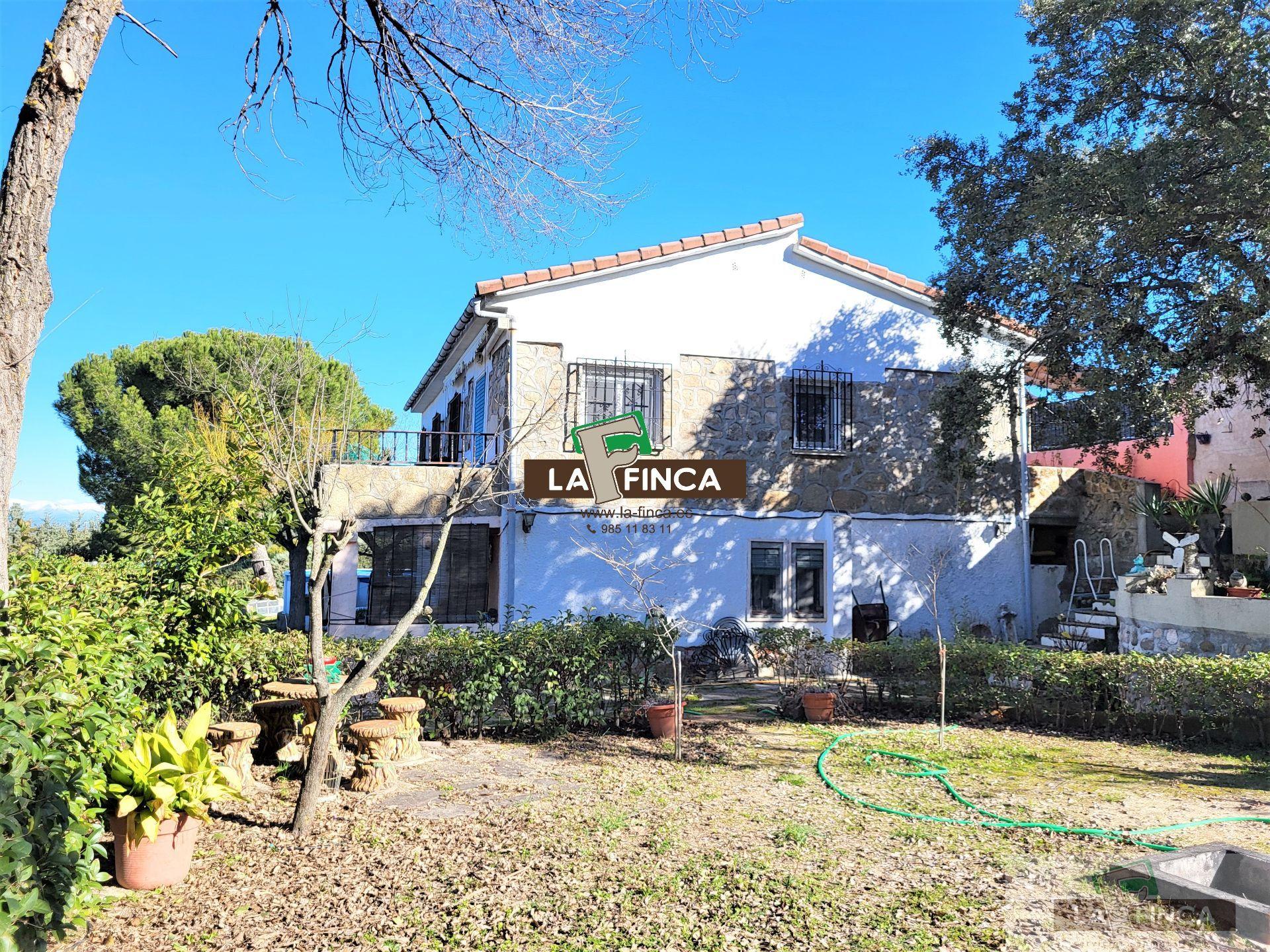 For sale of villa in Toledo