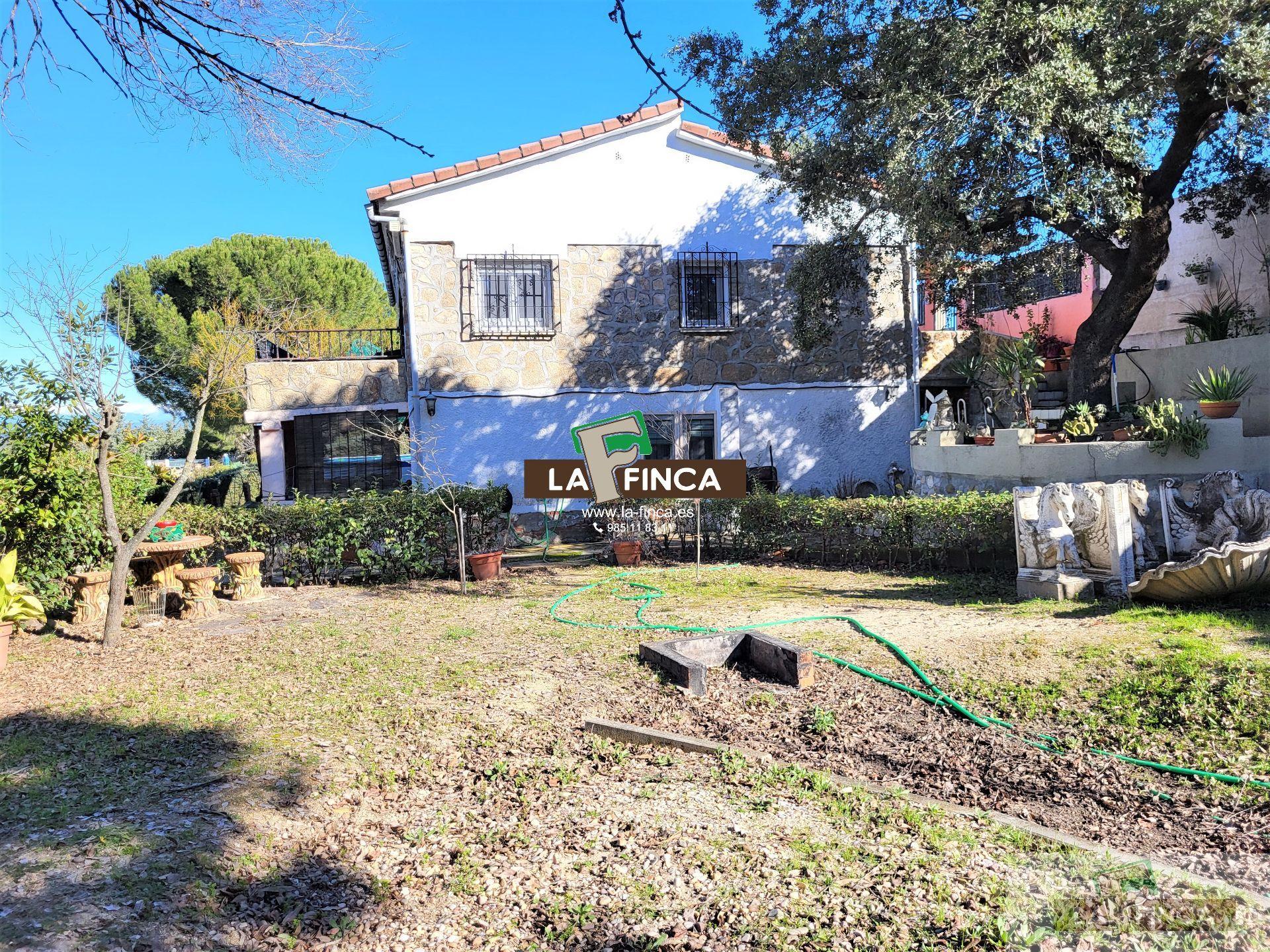 For sale of villa in Toledo