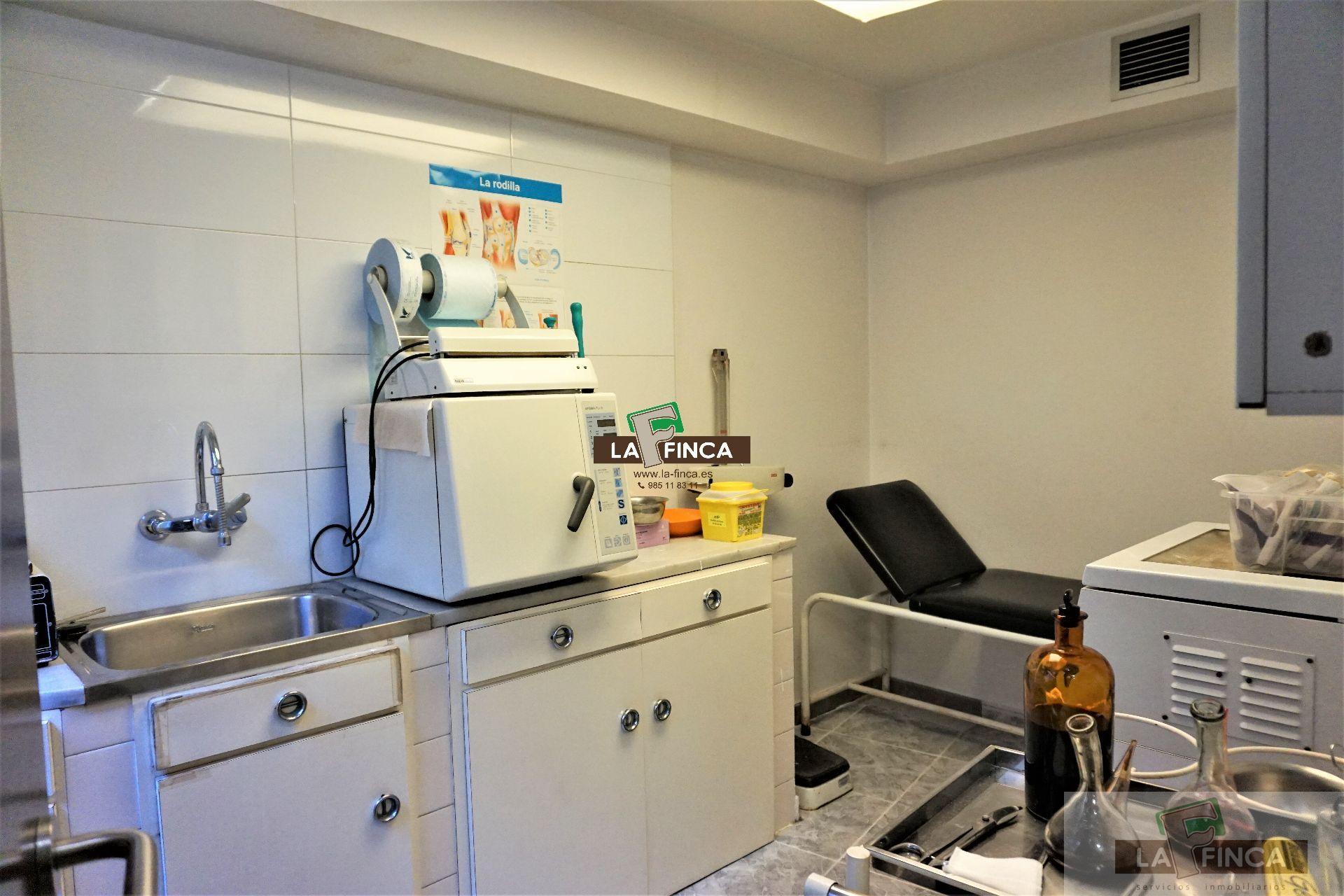 For sale of commercial in Oviedo