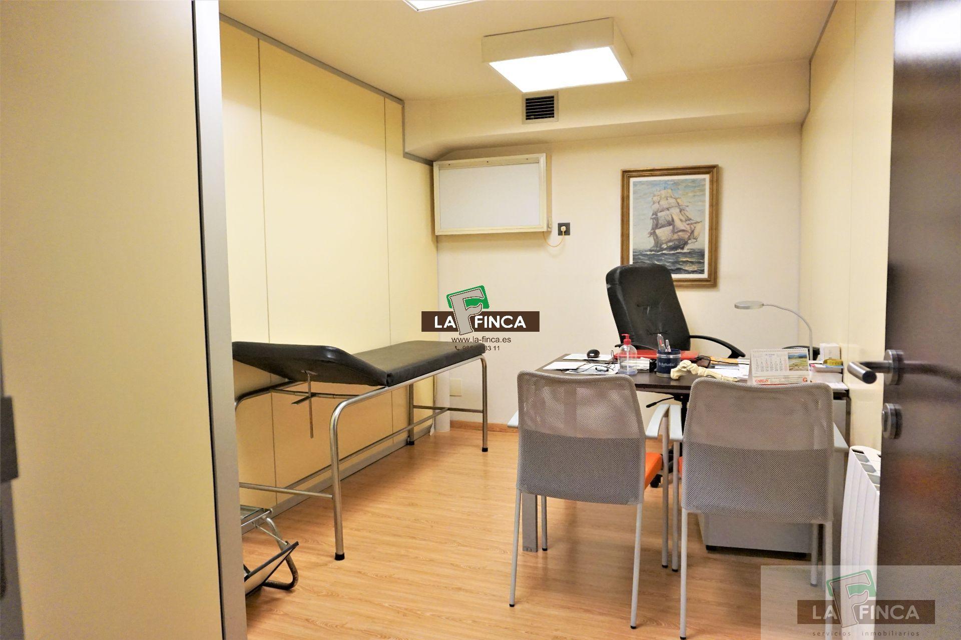 For sale of commercial in Oviedo