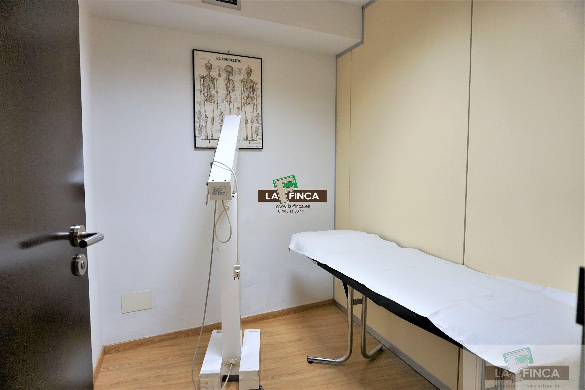 For sale of commercial in Oviedo