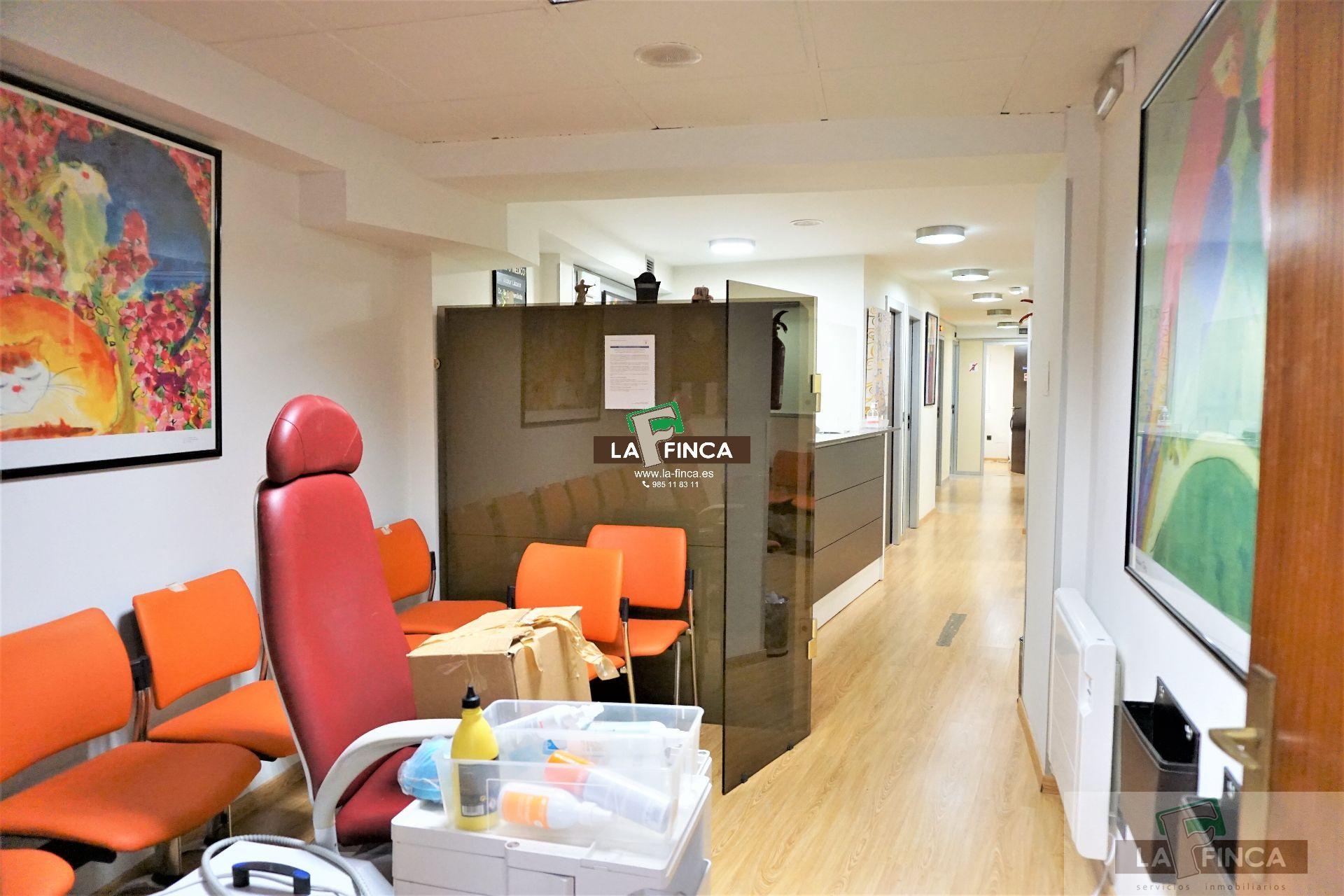 For sale of commercial in Oviedo