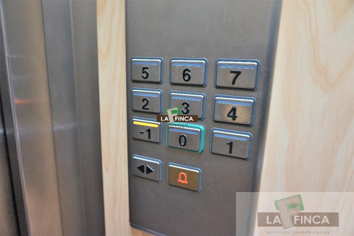 Venta de piso en Oviedo