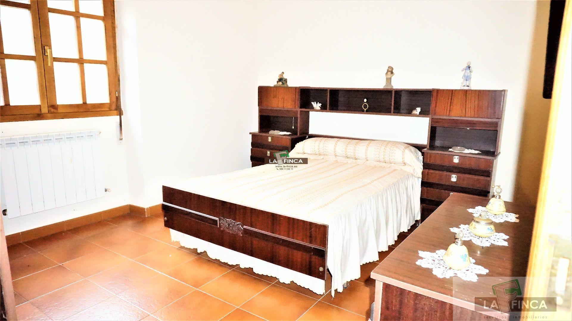 For sale of villa in Cangas del Narcea