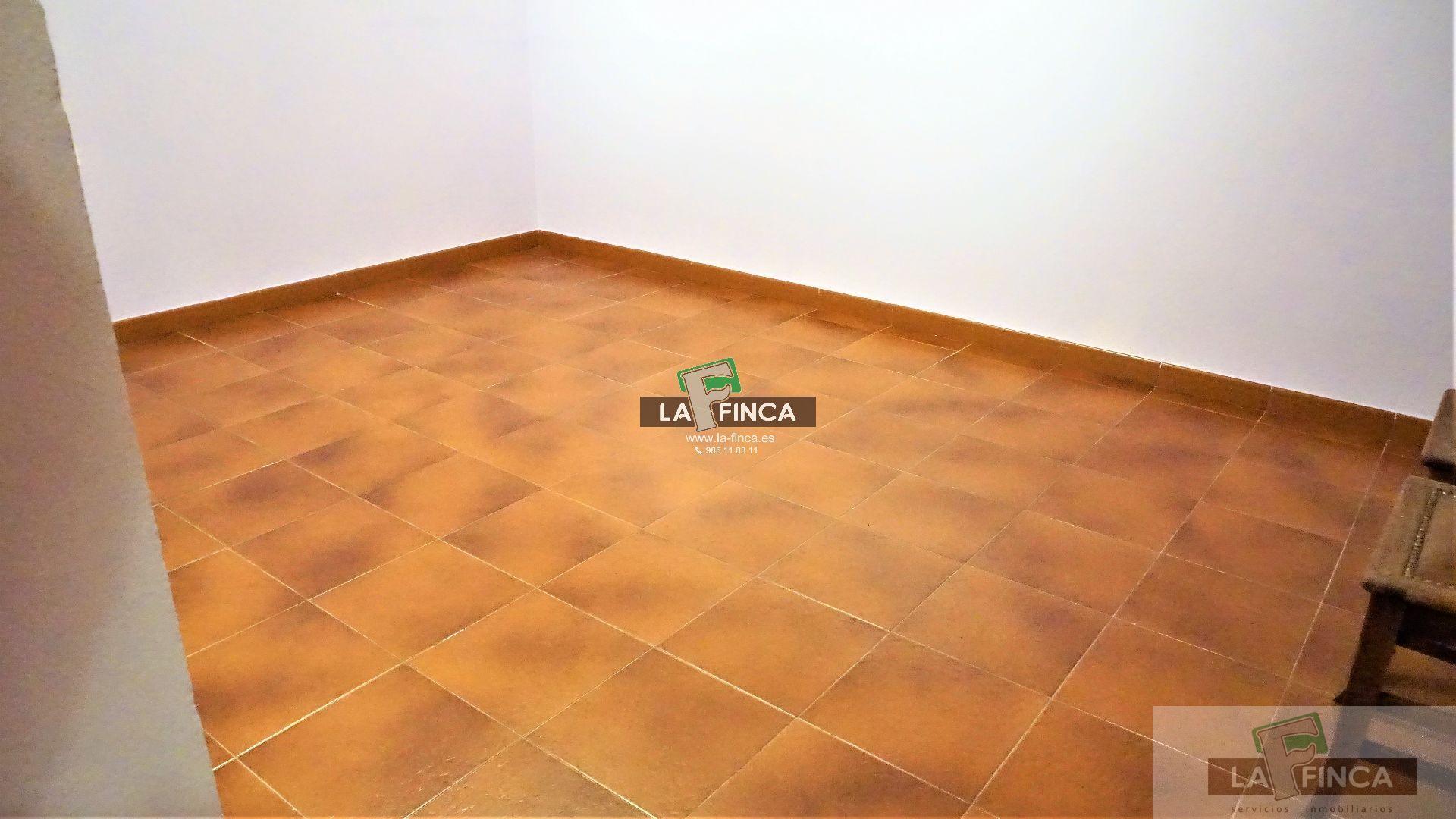 For sale of villa in Cangas del Narcea