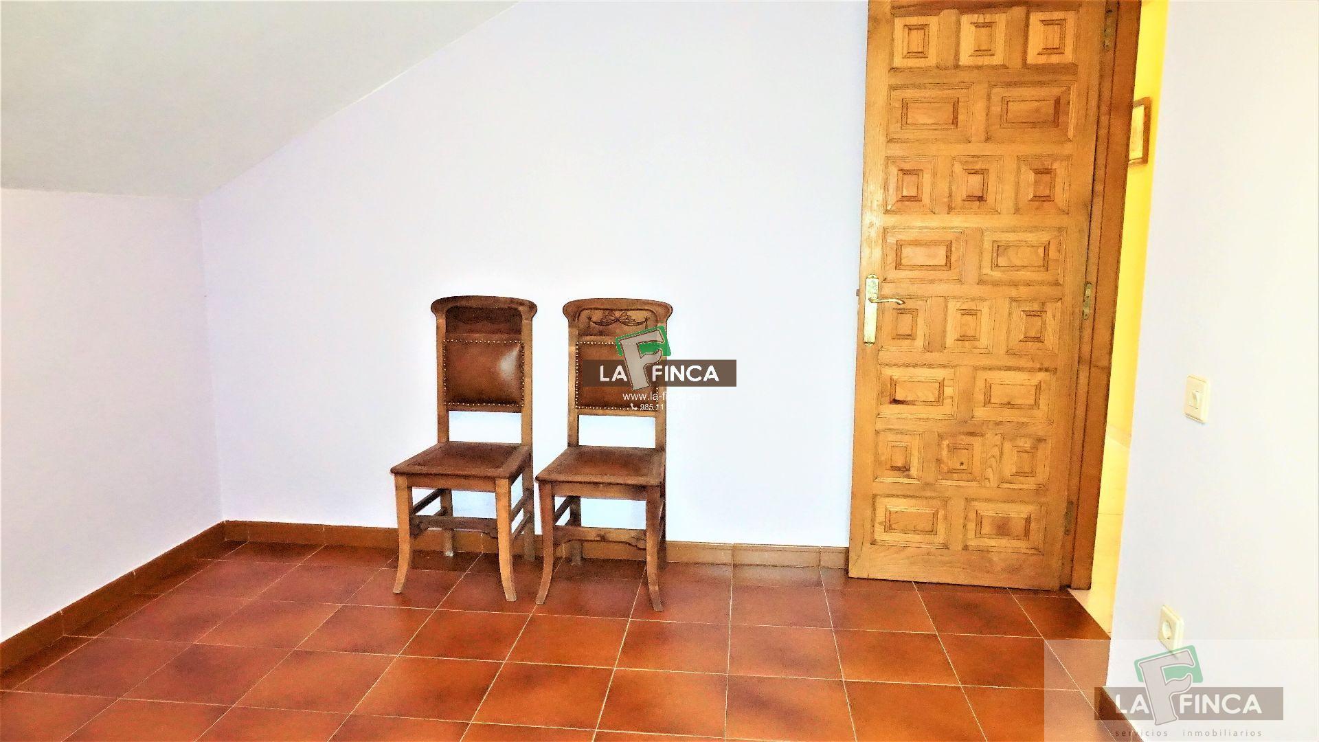 For sale of villa in Cangas del Narcea