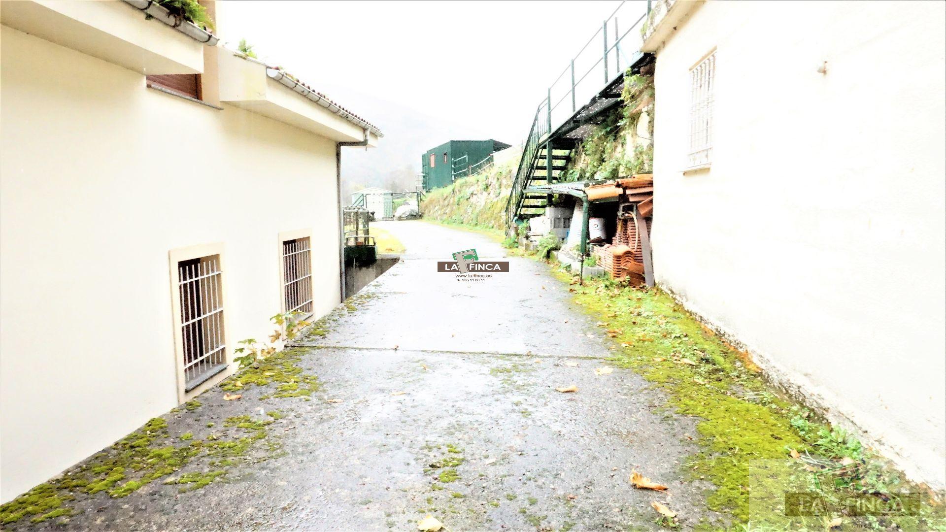 For sale of villa in Cangas del Narcea