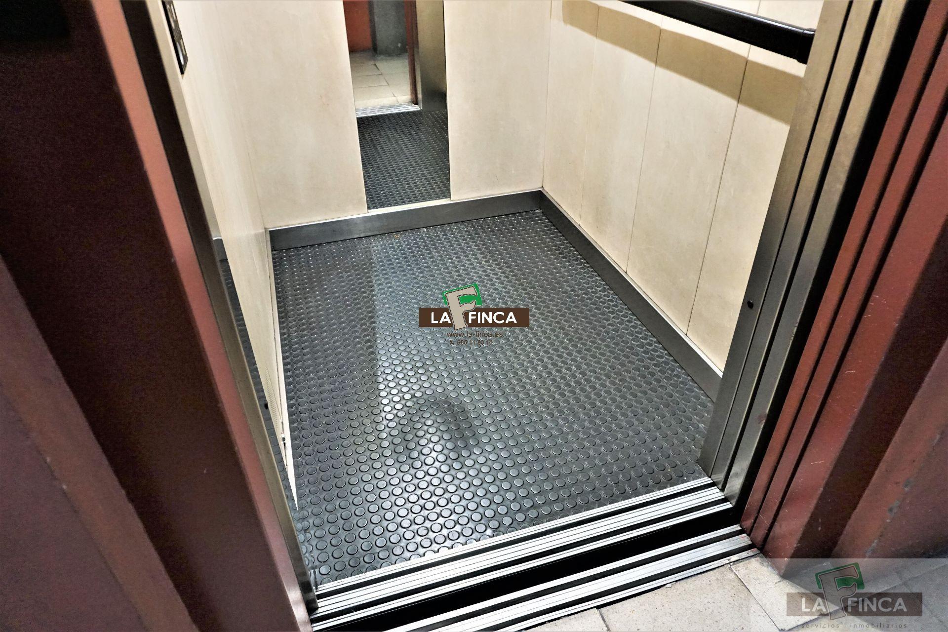 Venta de garaje en Oviedo