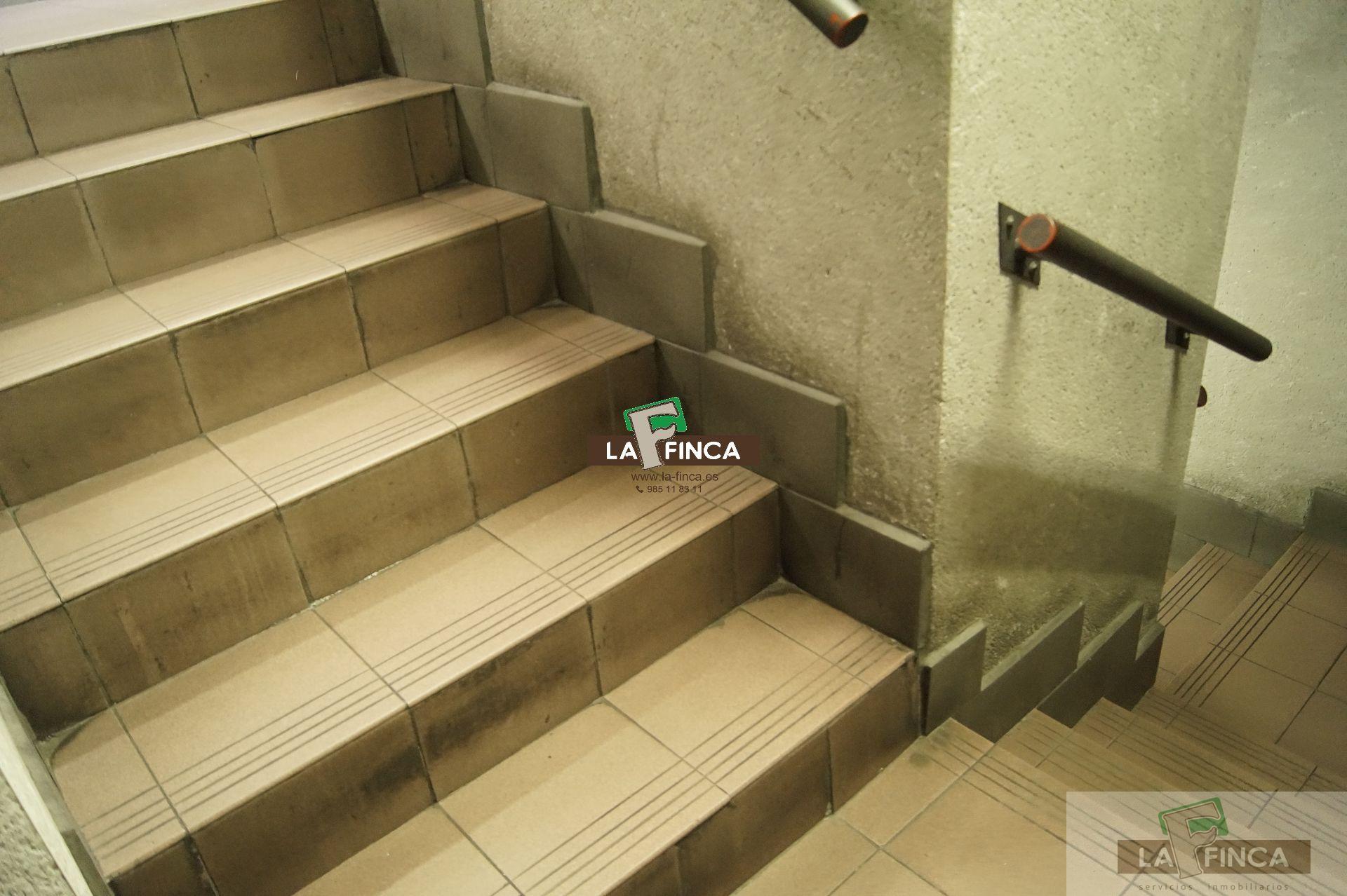 For sale of garage in Oviedo