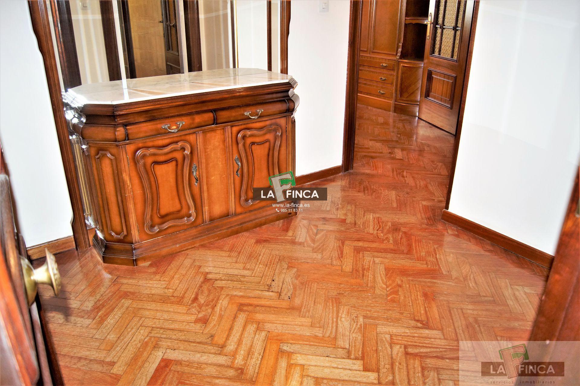For sale of flat in Oviedo
