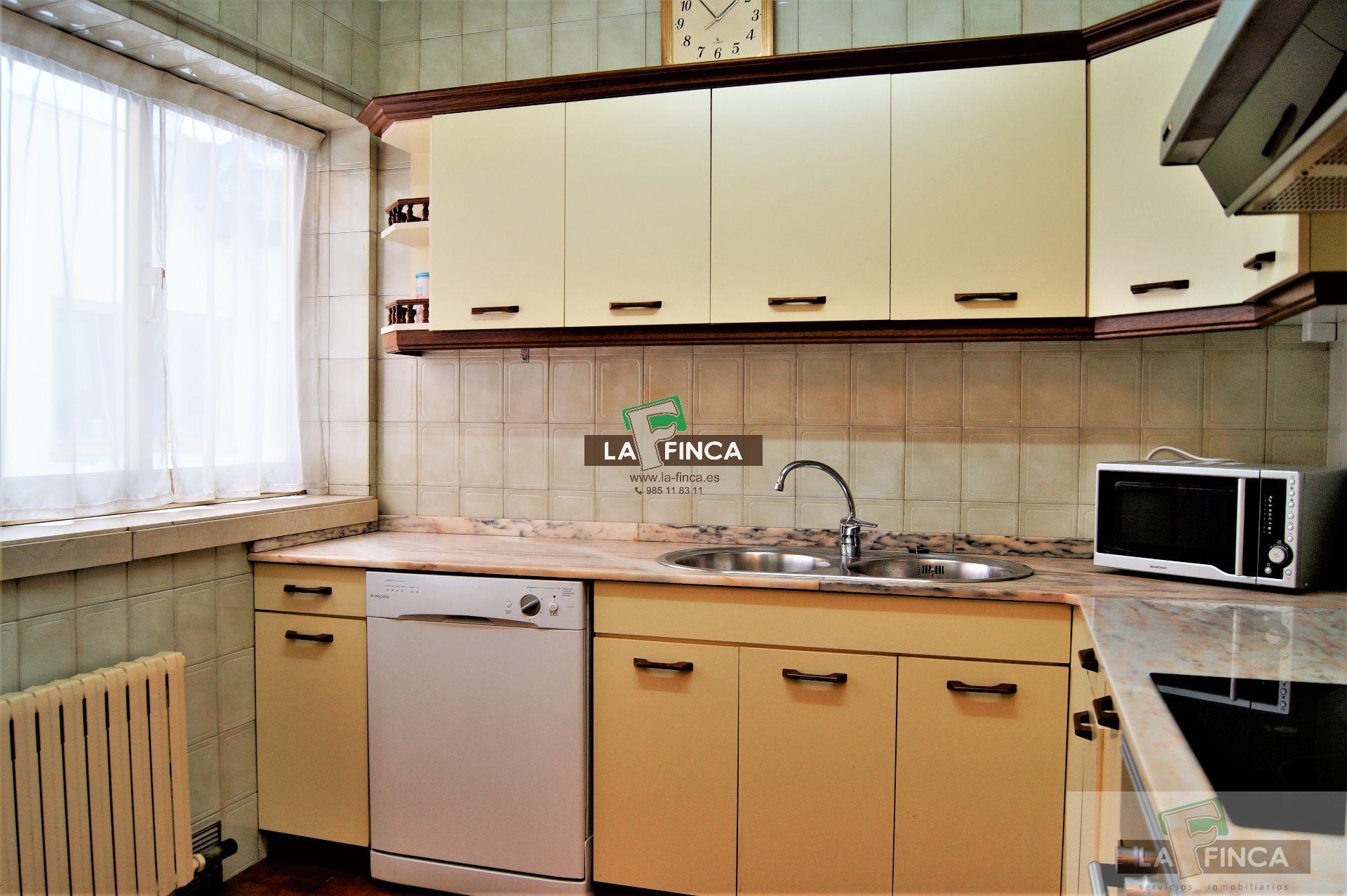 For sale of flat in Oviedo