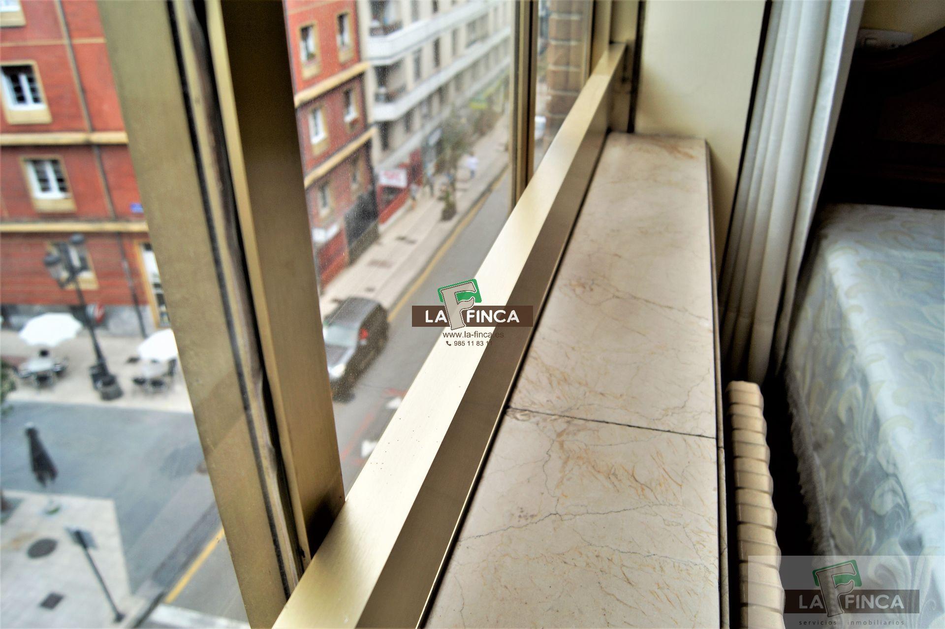 For sale of flat in Oviedo