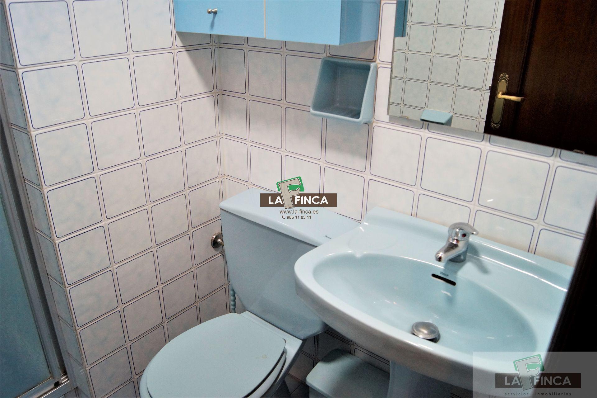 For sale of flat in Oviedo