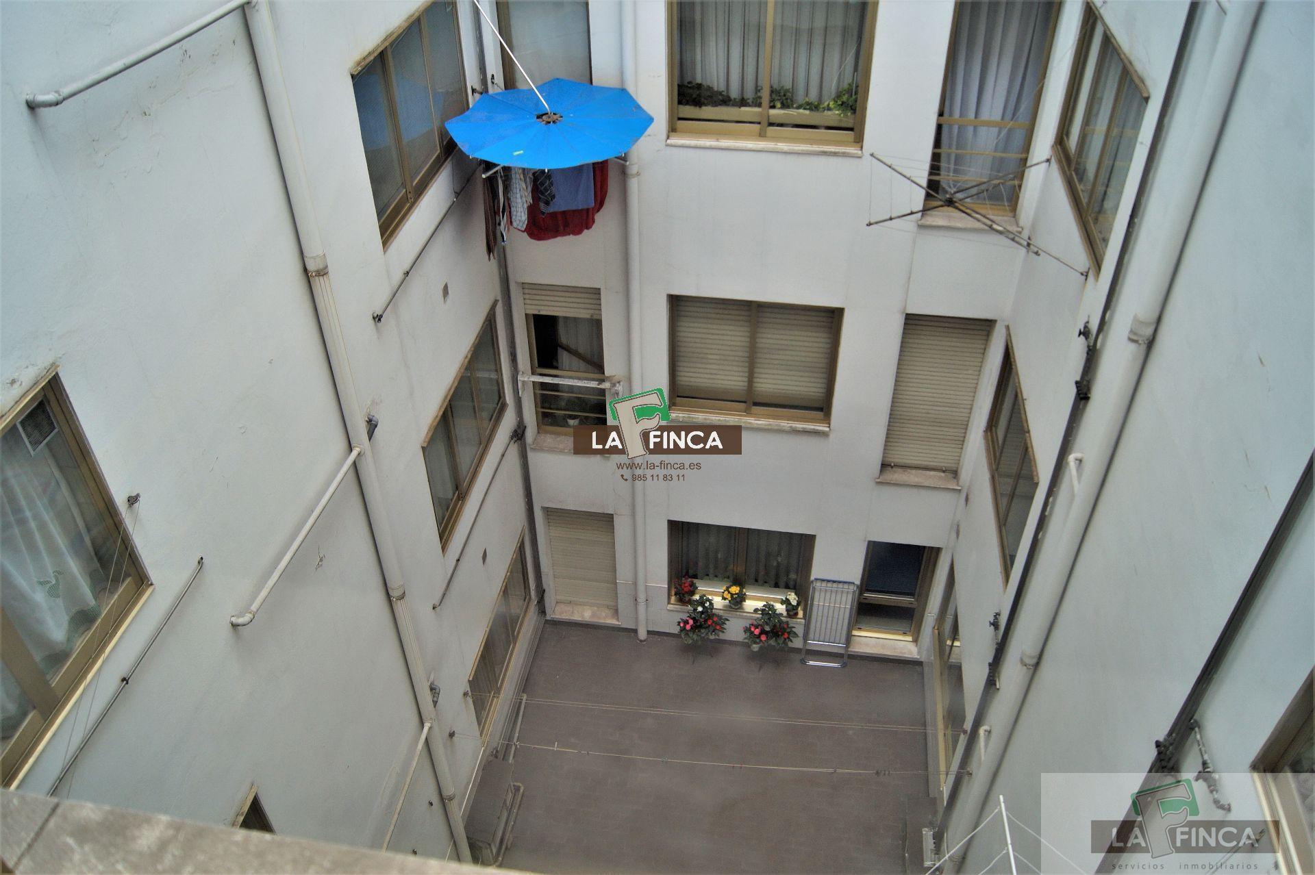 For sale of flat in Oviedo
