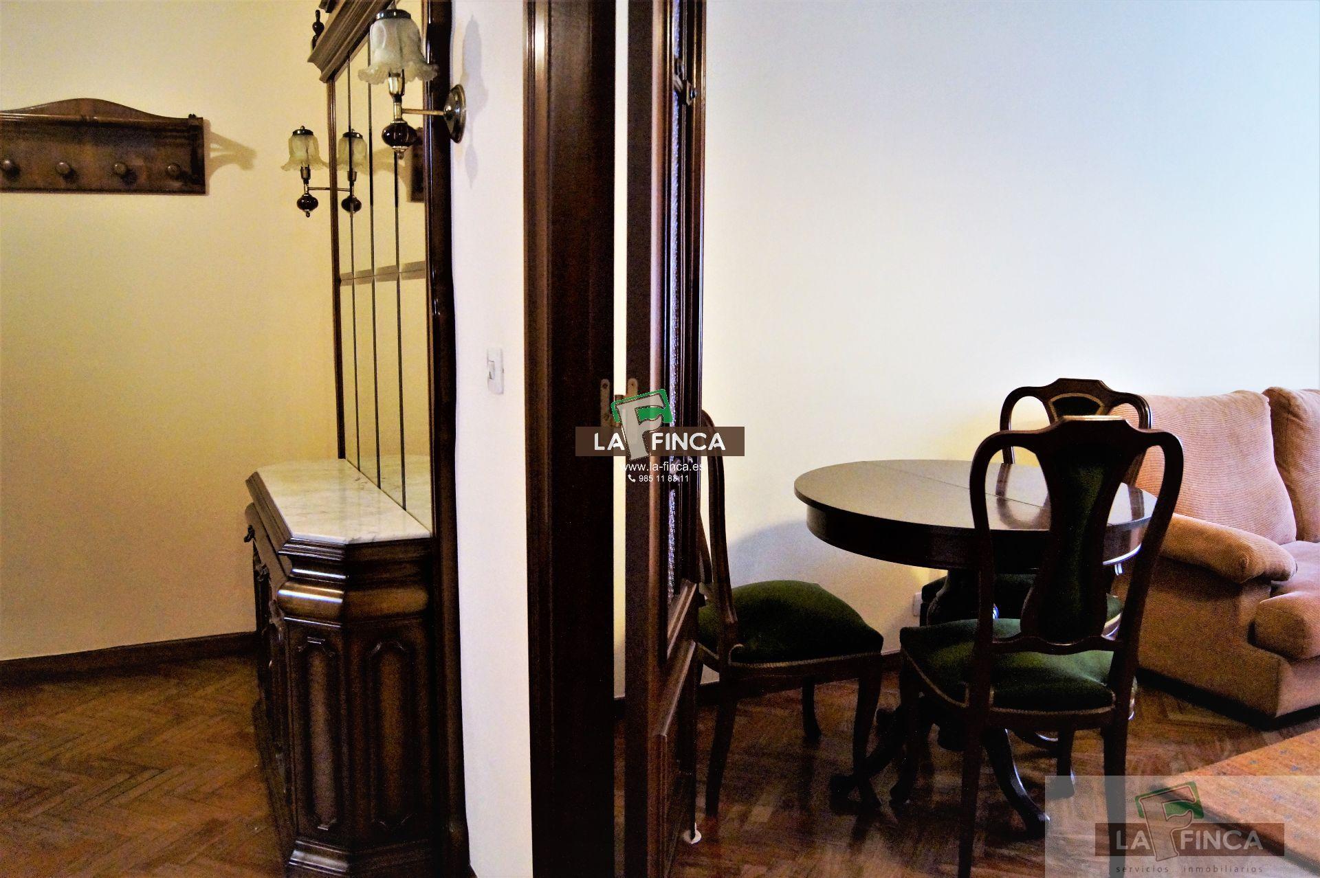 For sale of flat in Oviedo