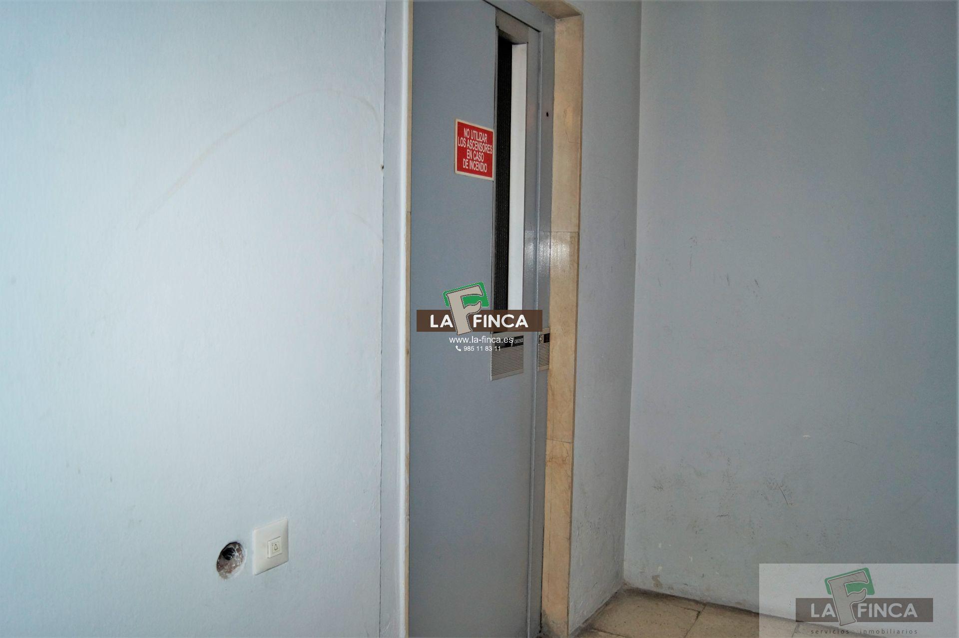 For sale of flat in Oviedo