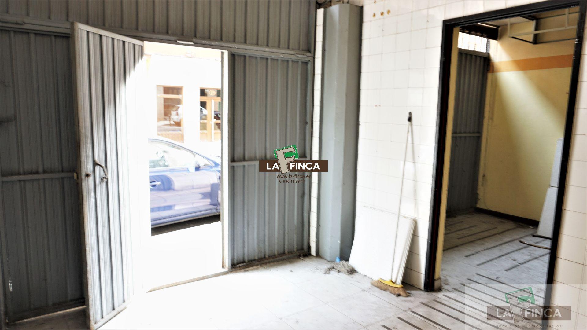 For sale of commercial in Oviedo