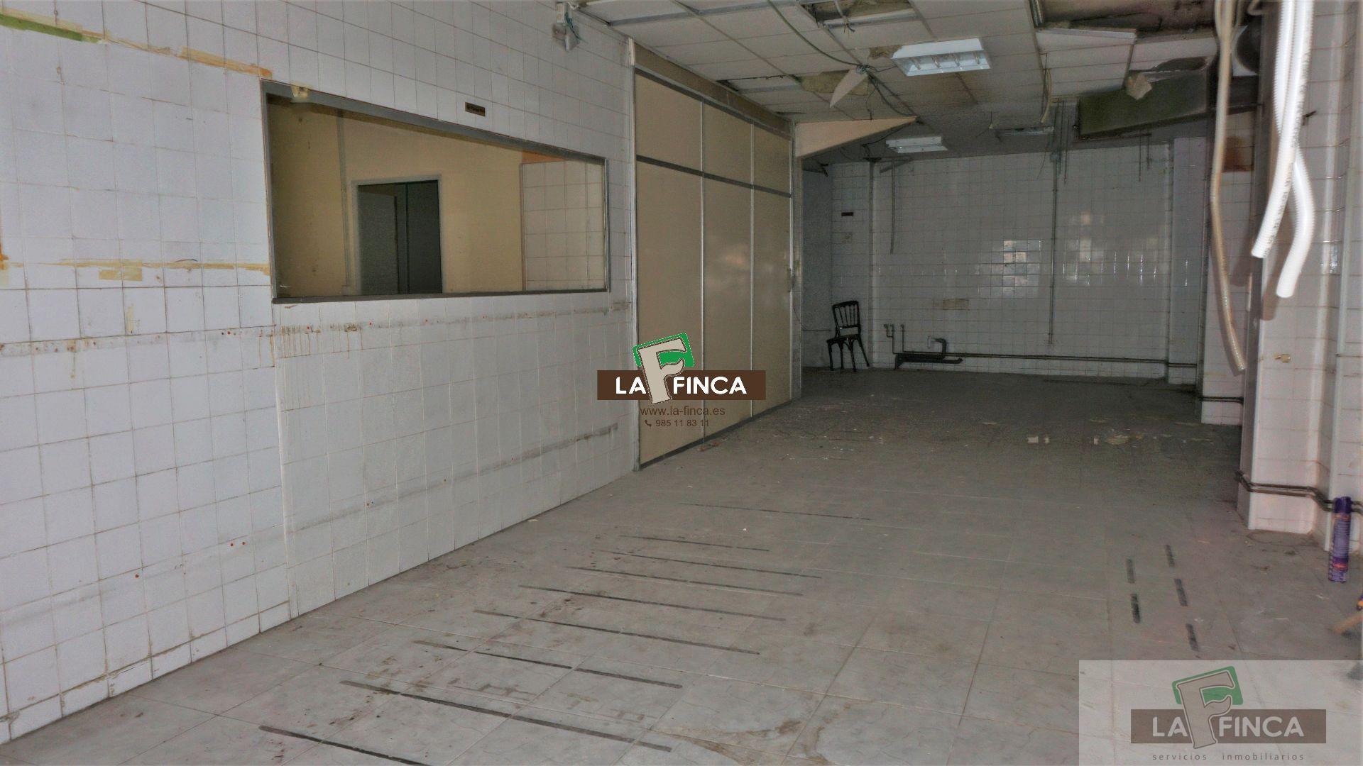 For sale of commercial in Oviedo