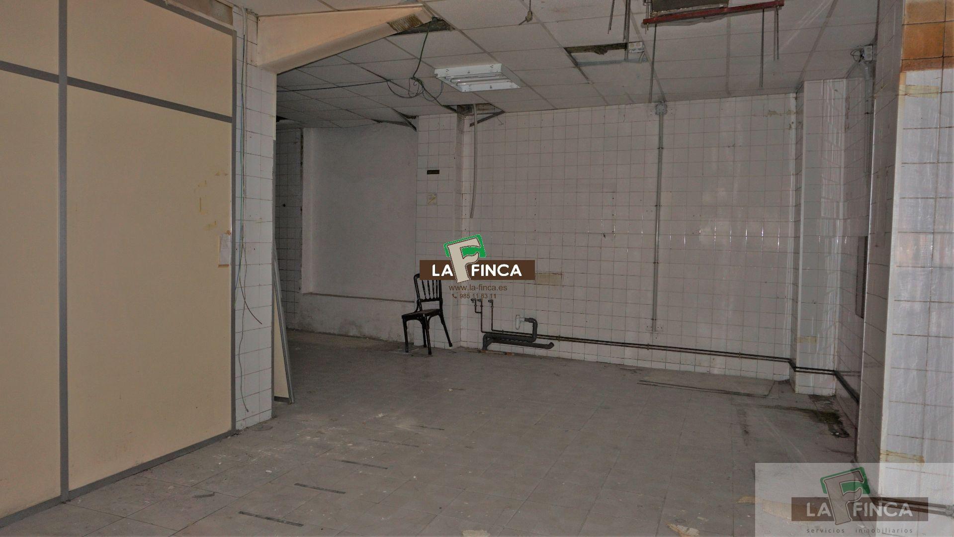 For sale of commercial in Oviedo