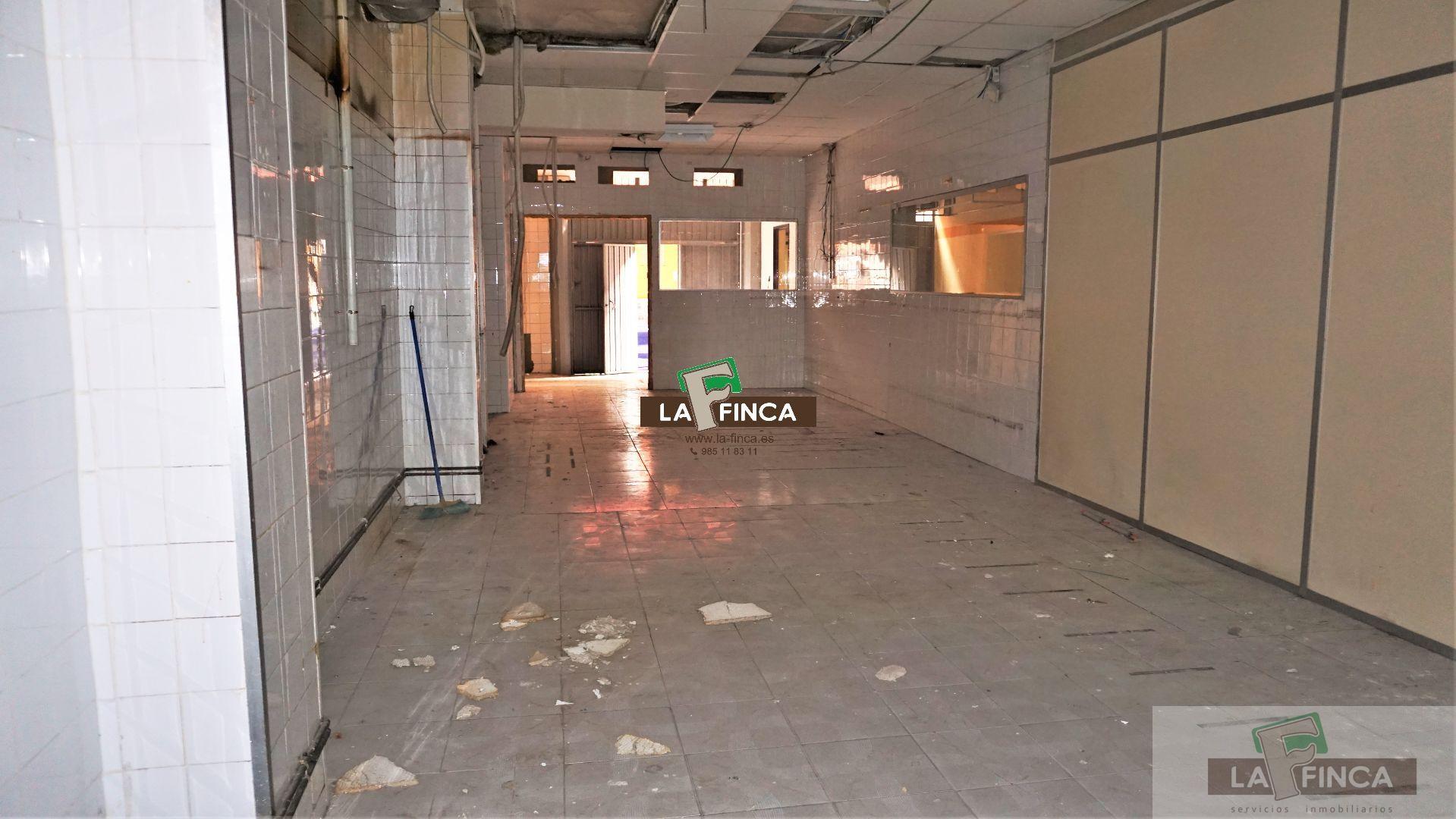 For sale of commercial in Oviedo