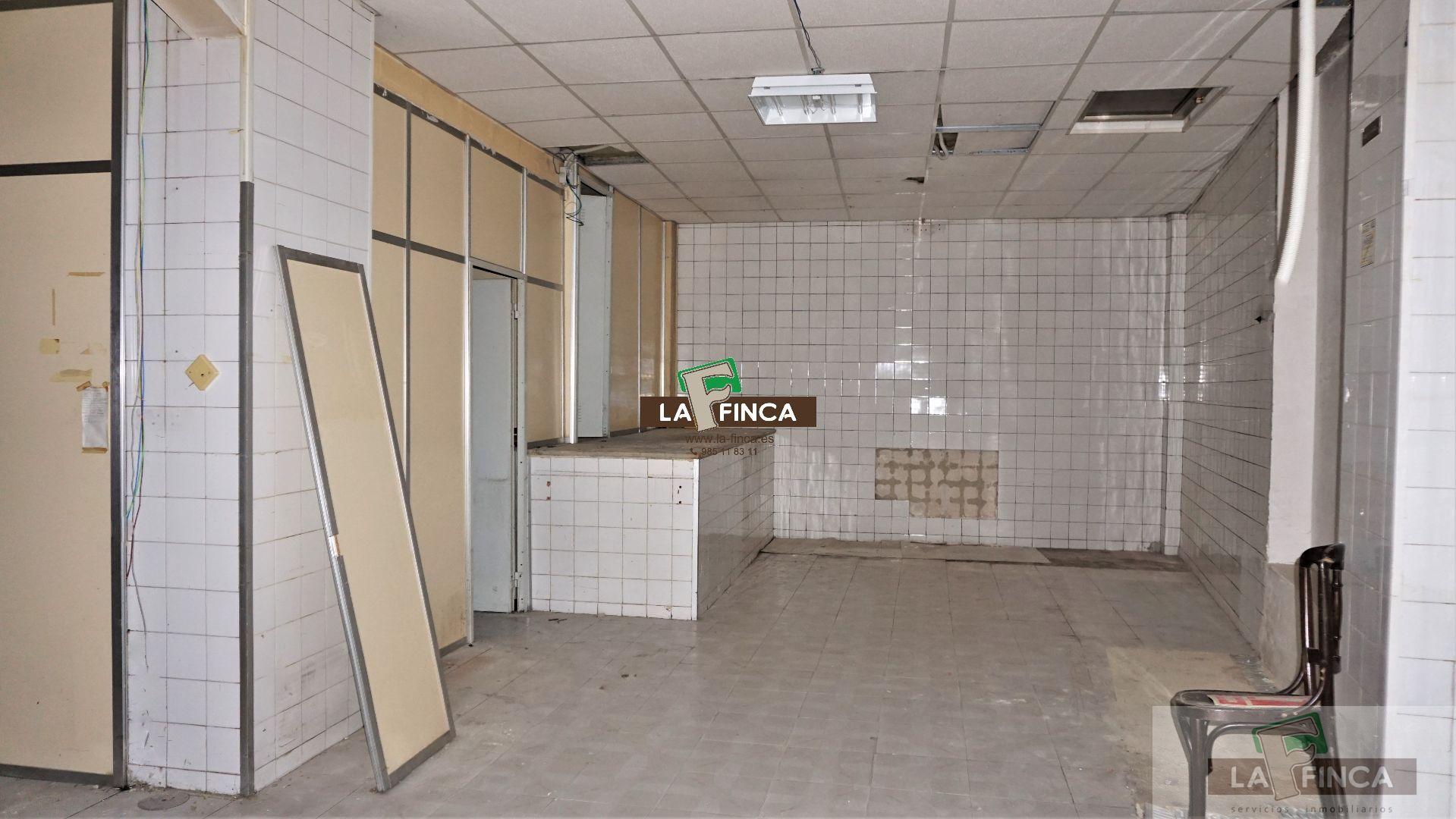 For sale of commercial in Oviedo