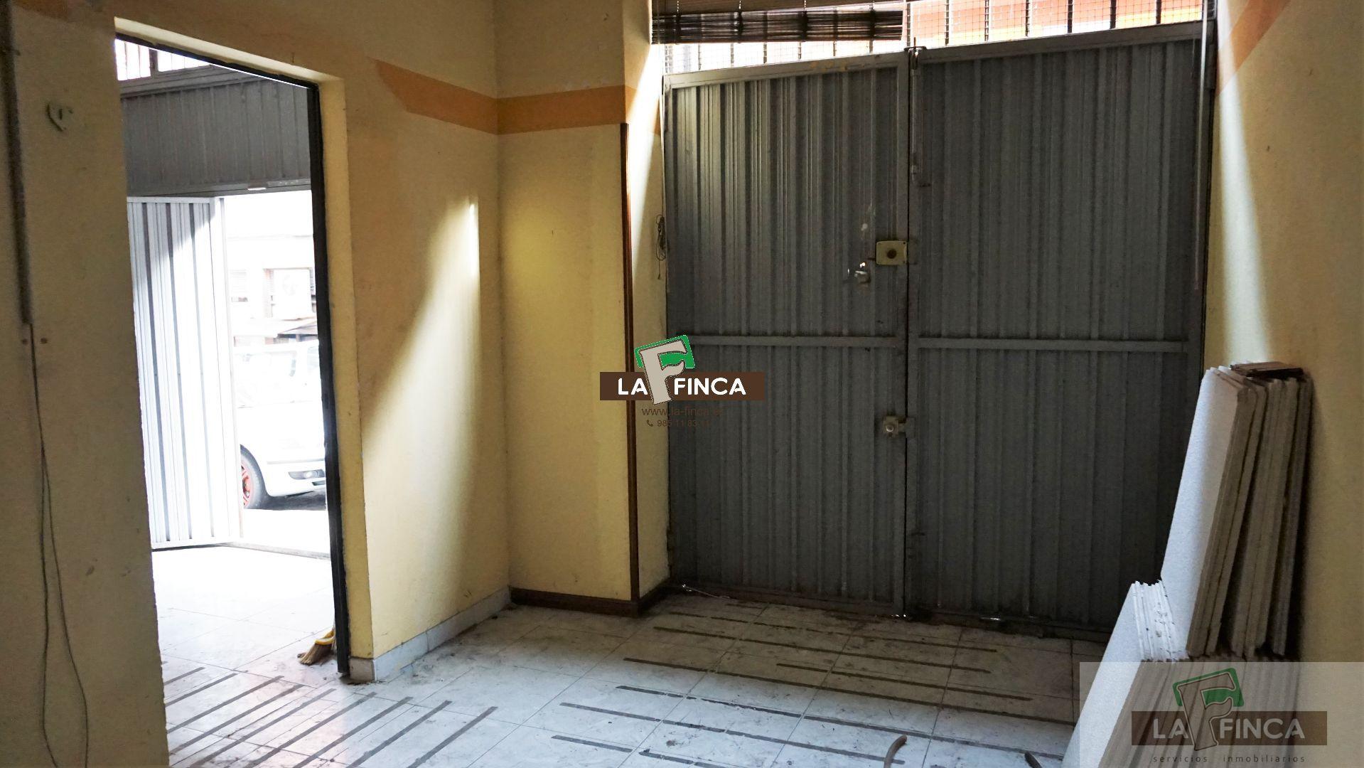For sale of commercial in Oviedo