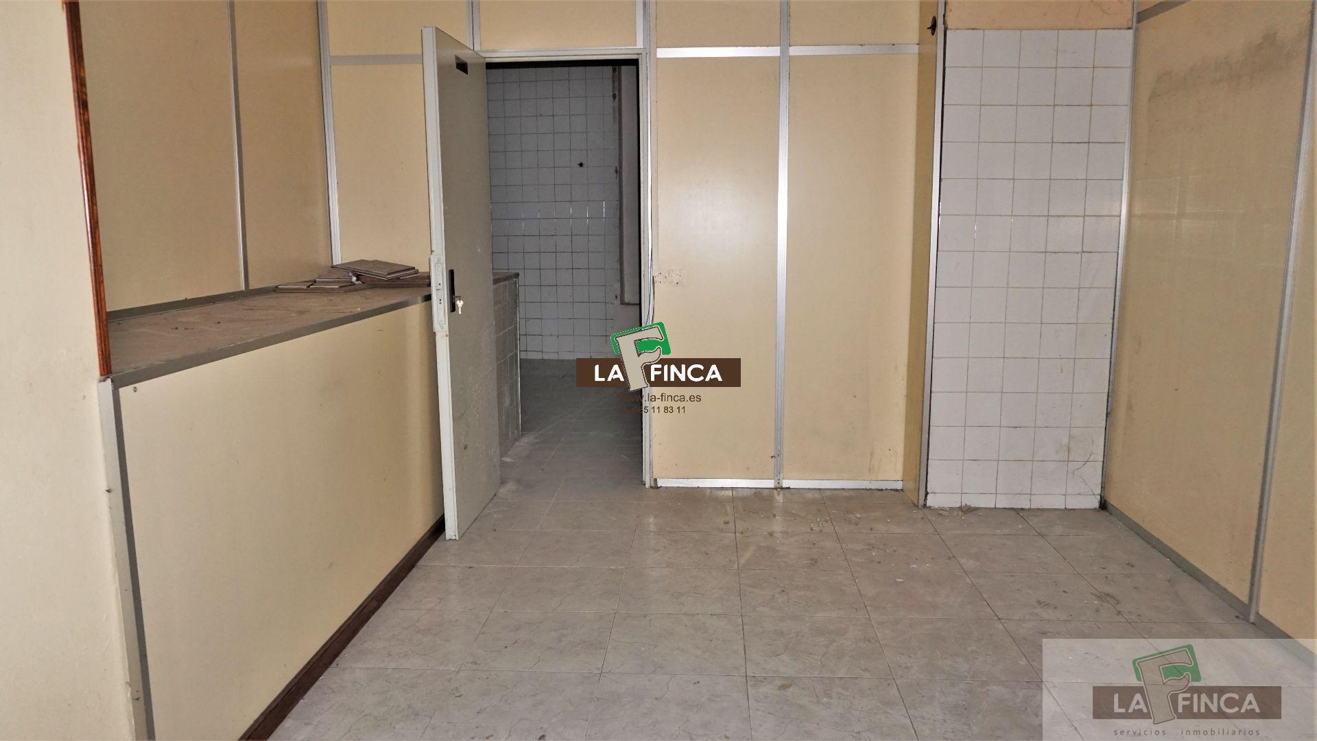 For sale of commercial in Oviedo