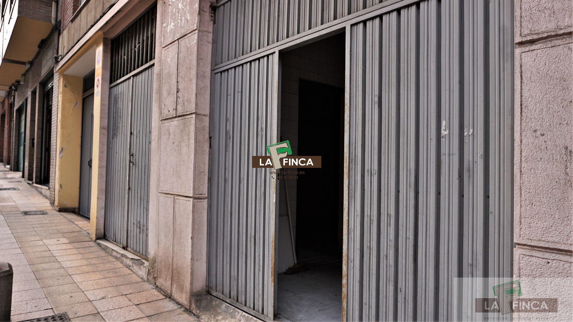 For sale of commercial in Oviedo