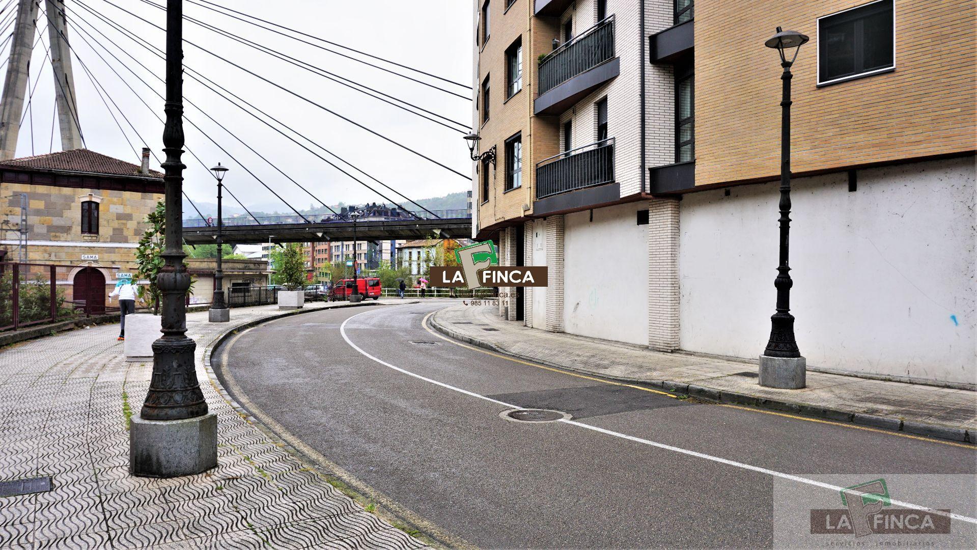 For sale of commercial in Langreo