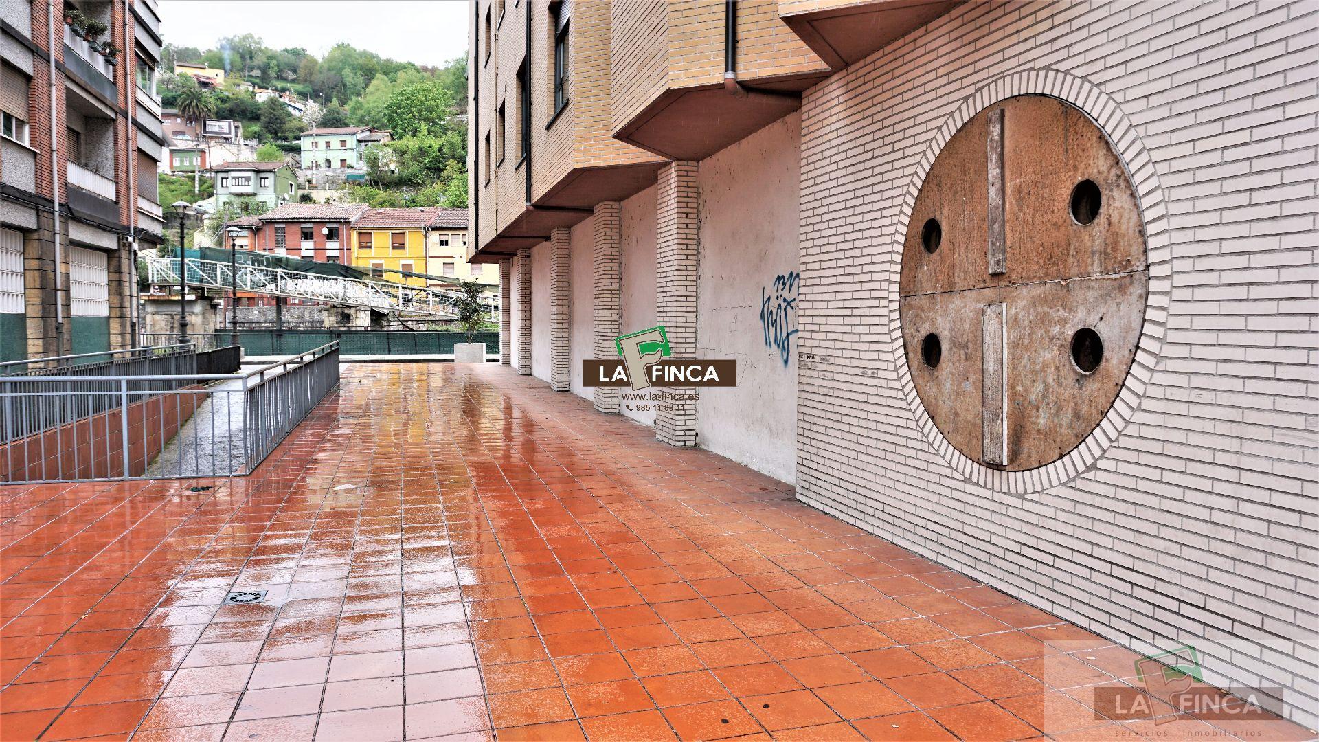 For sale of commercial in Langreo