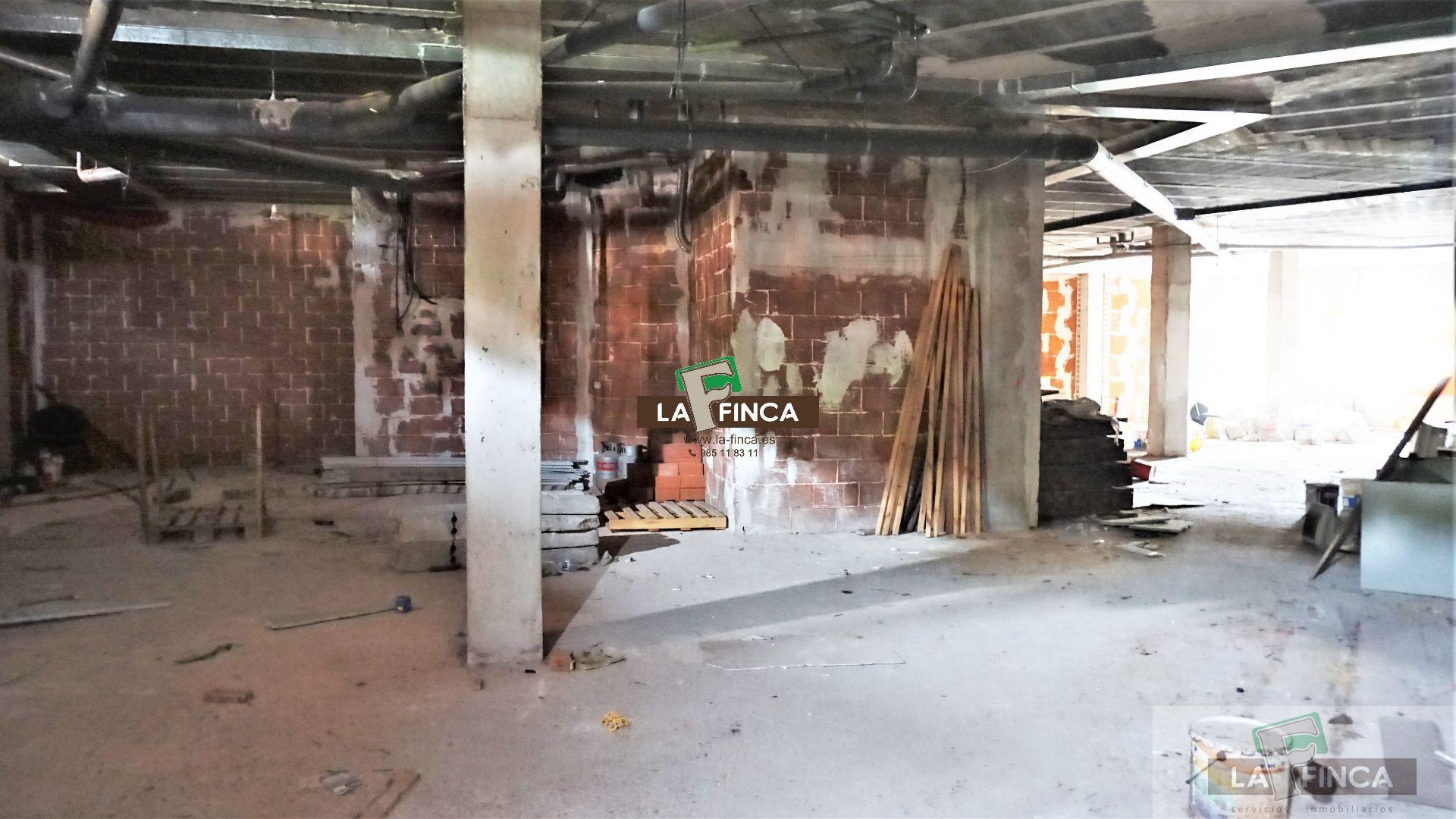 For sale of commercial in Langreo