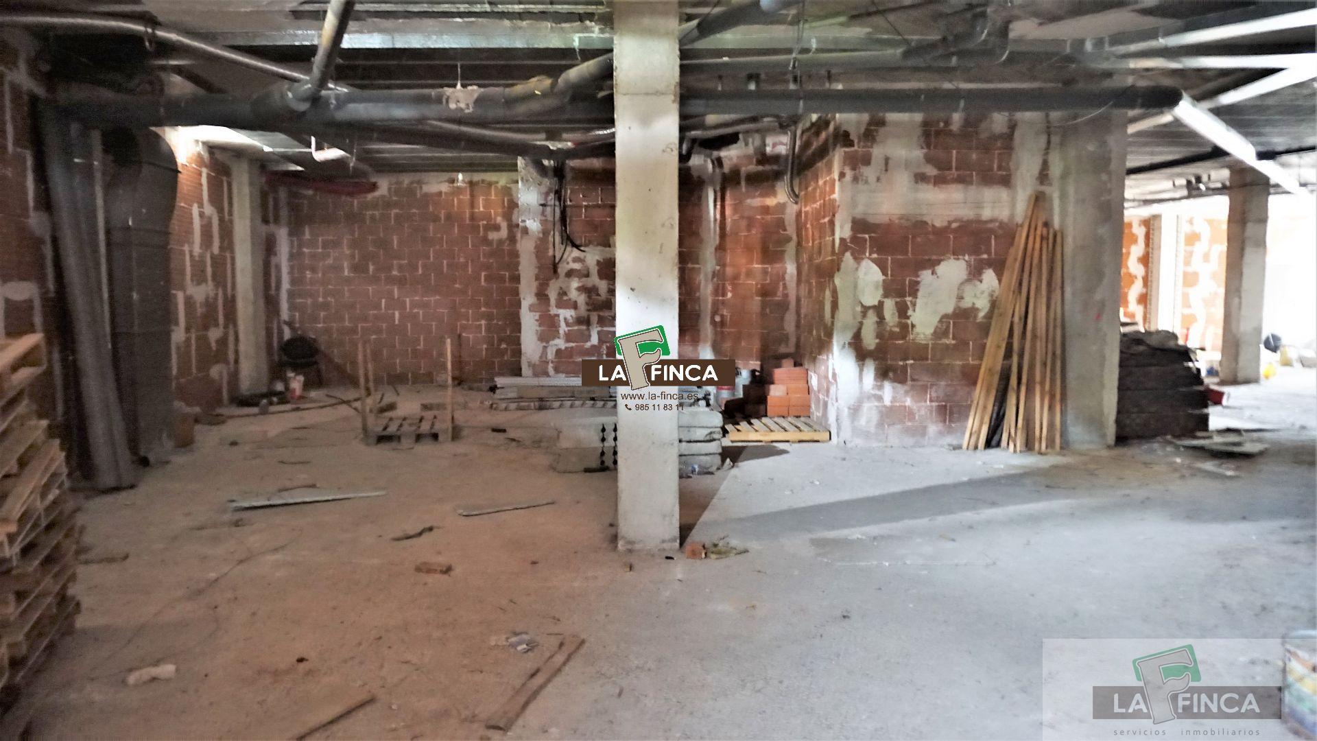 For sale of commercial in Langreo