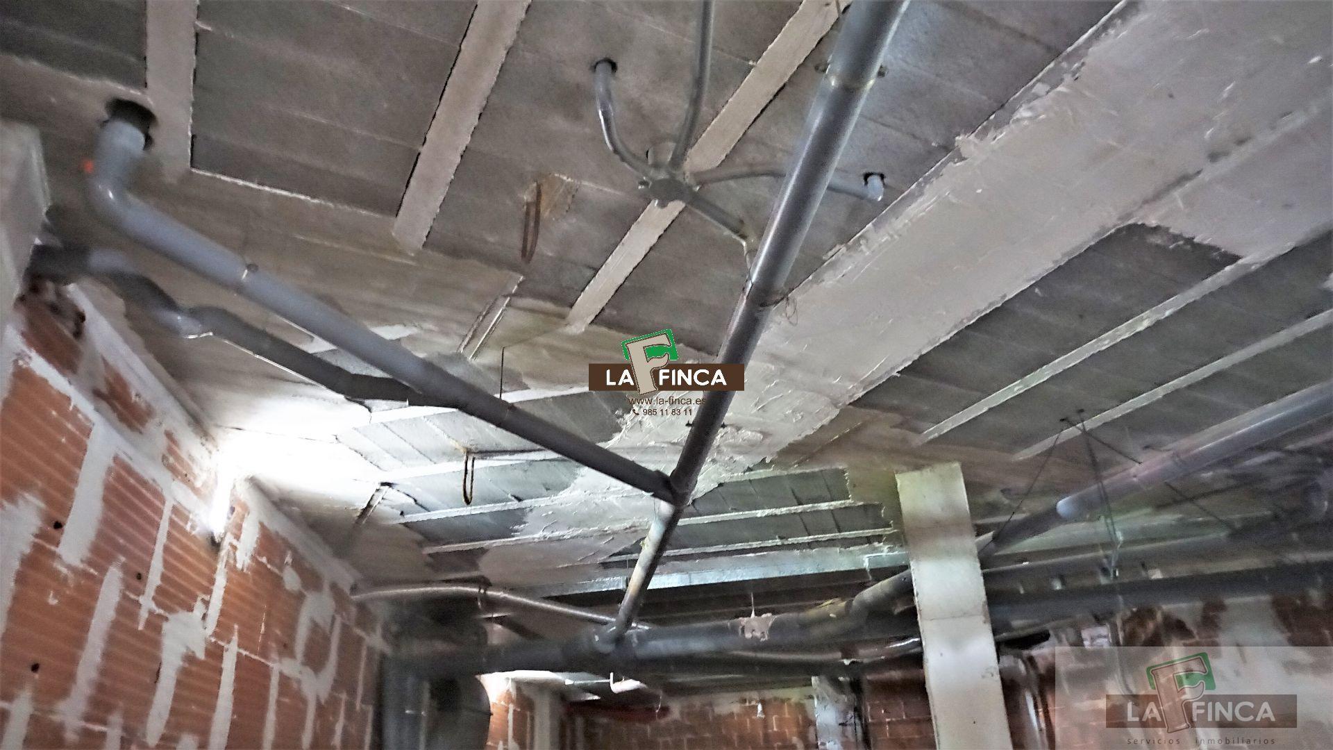 For sale of commercial in Langreo
