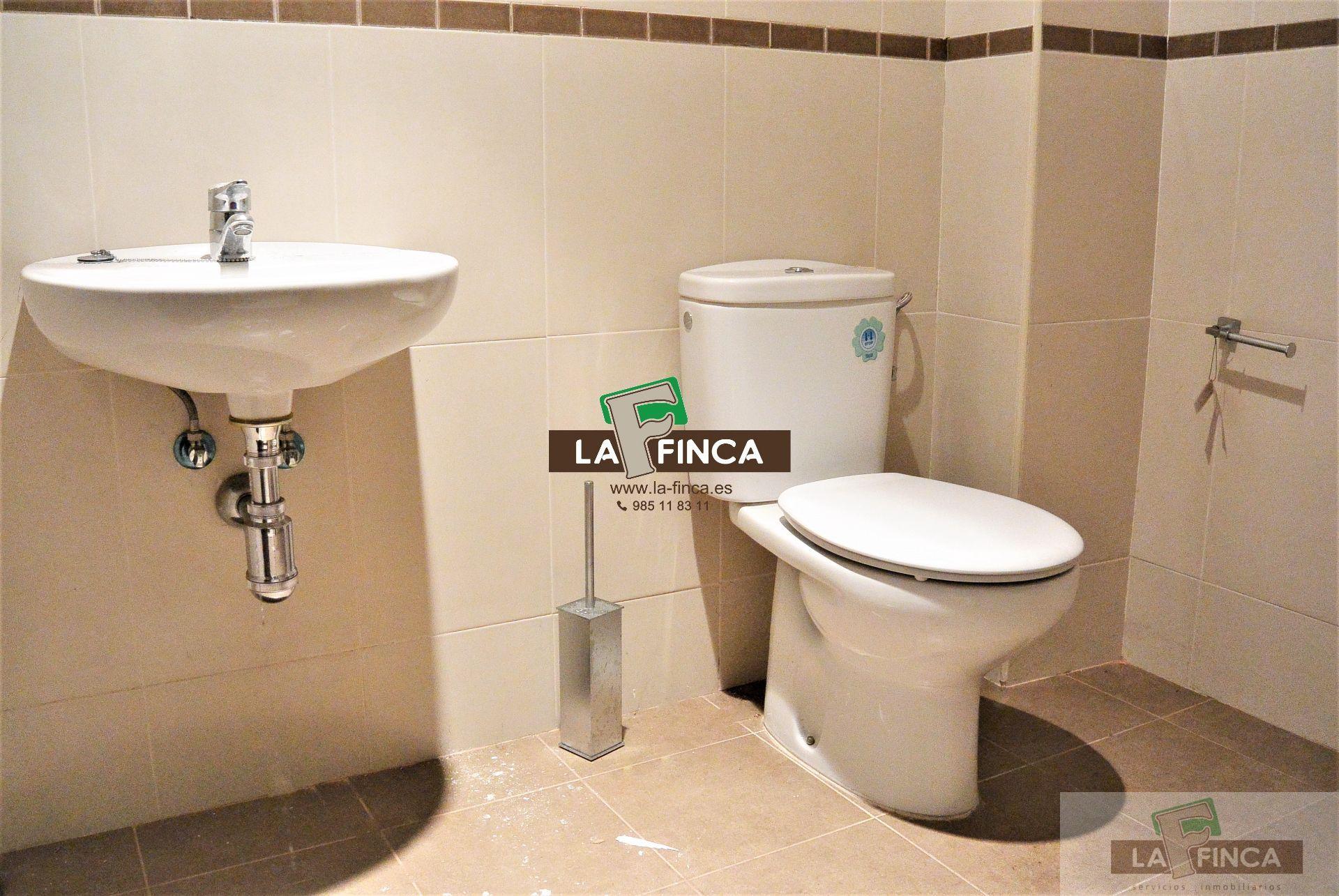 For rent of commercial in Oviedo