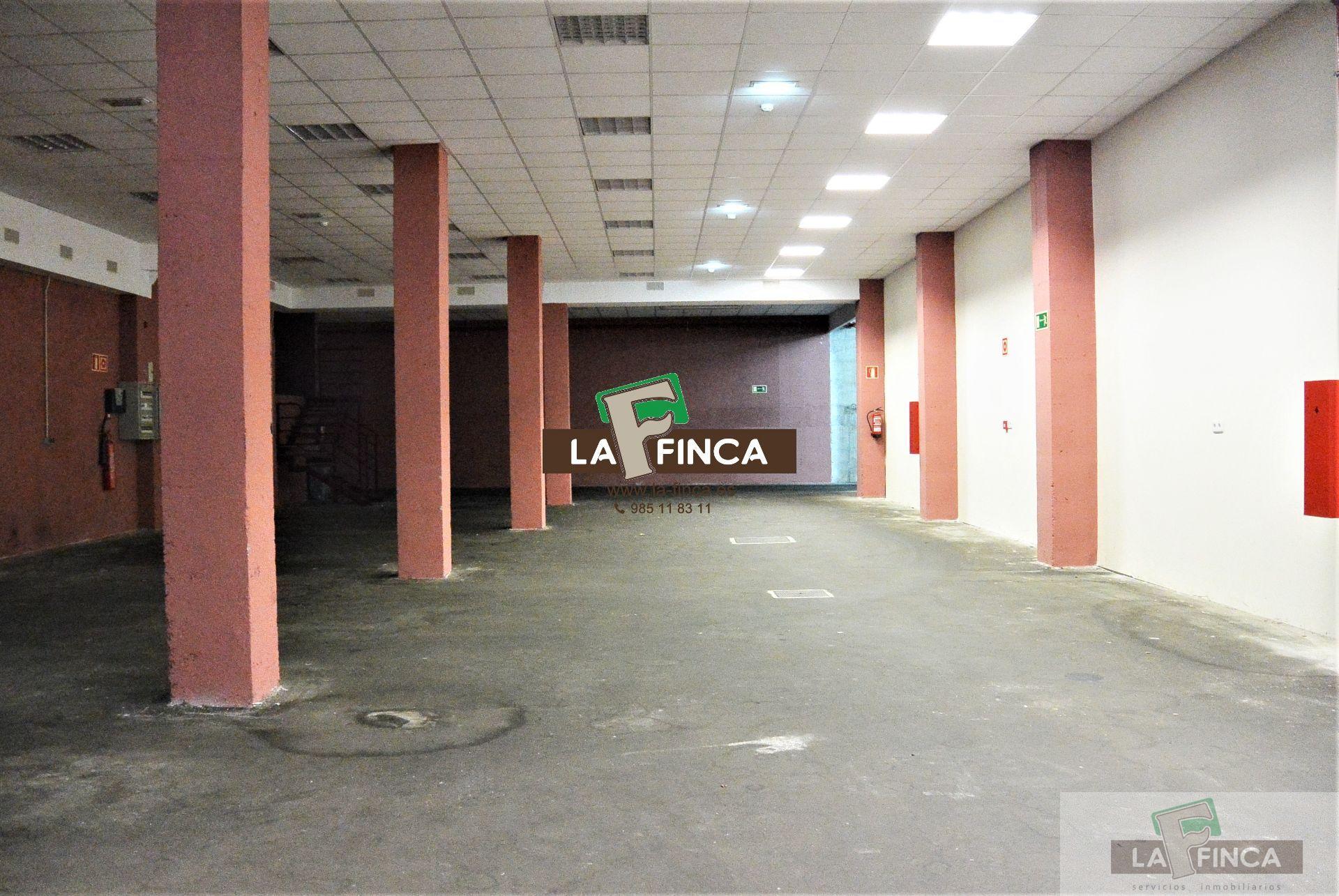 For rent of commercial in Oviedo
